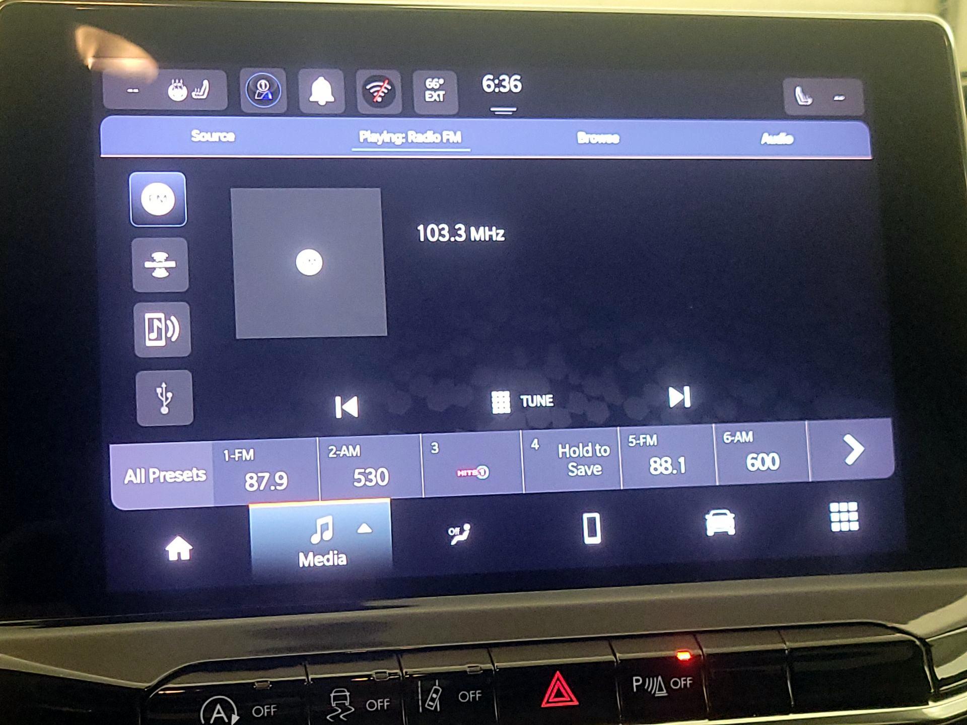 Thumbnail: 2022 Jeep Compass - 15