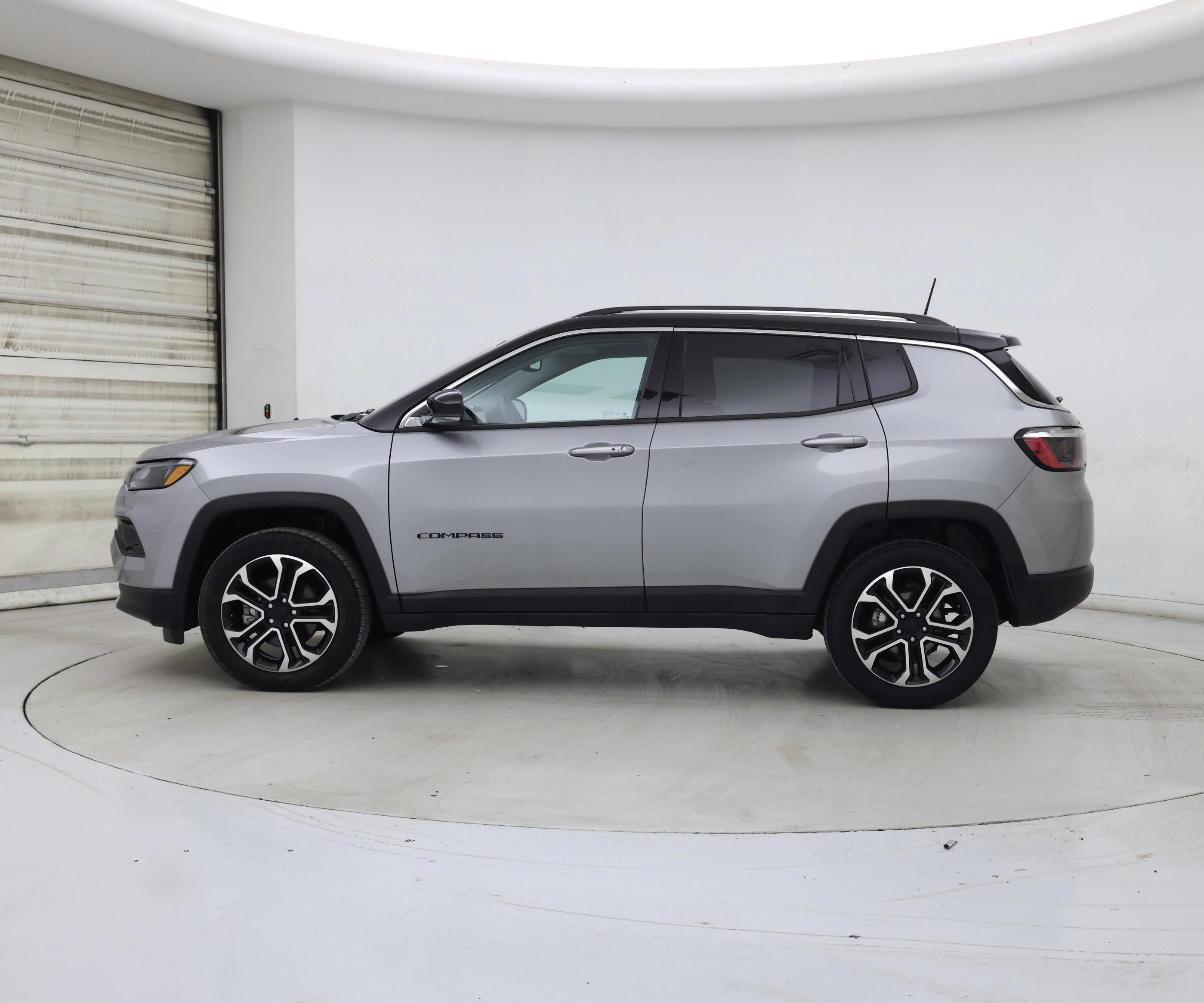 Thumbnail: 2022 Jeep Compass - 3