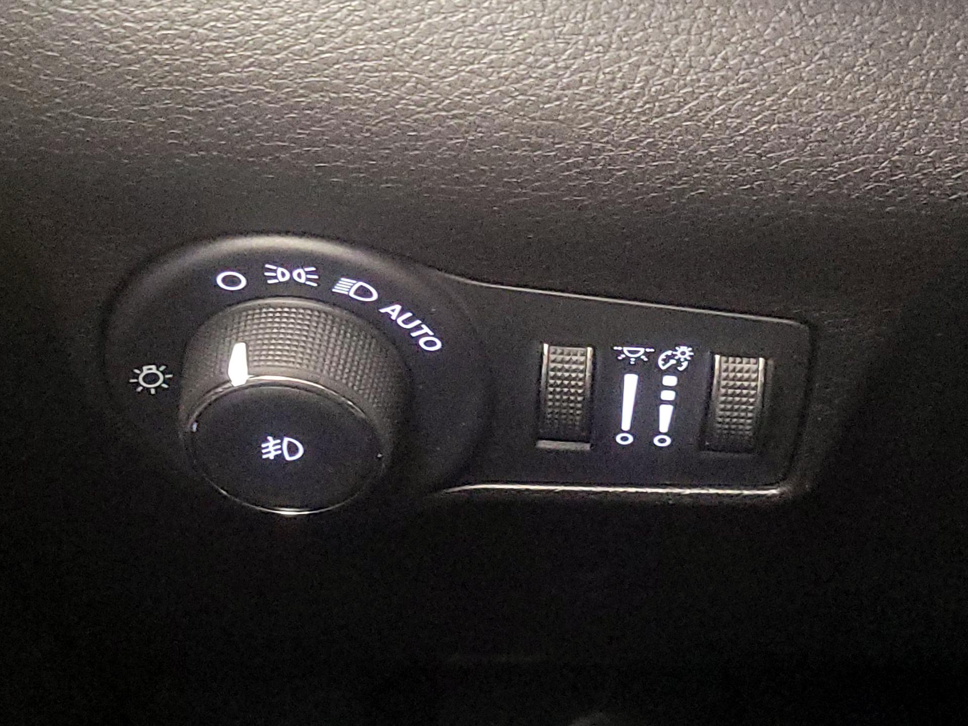 Thumbnail: 2022 Jeep Compass - 13