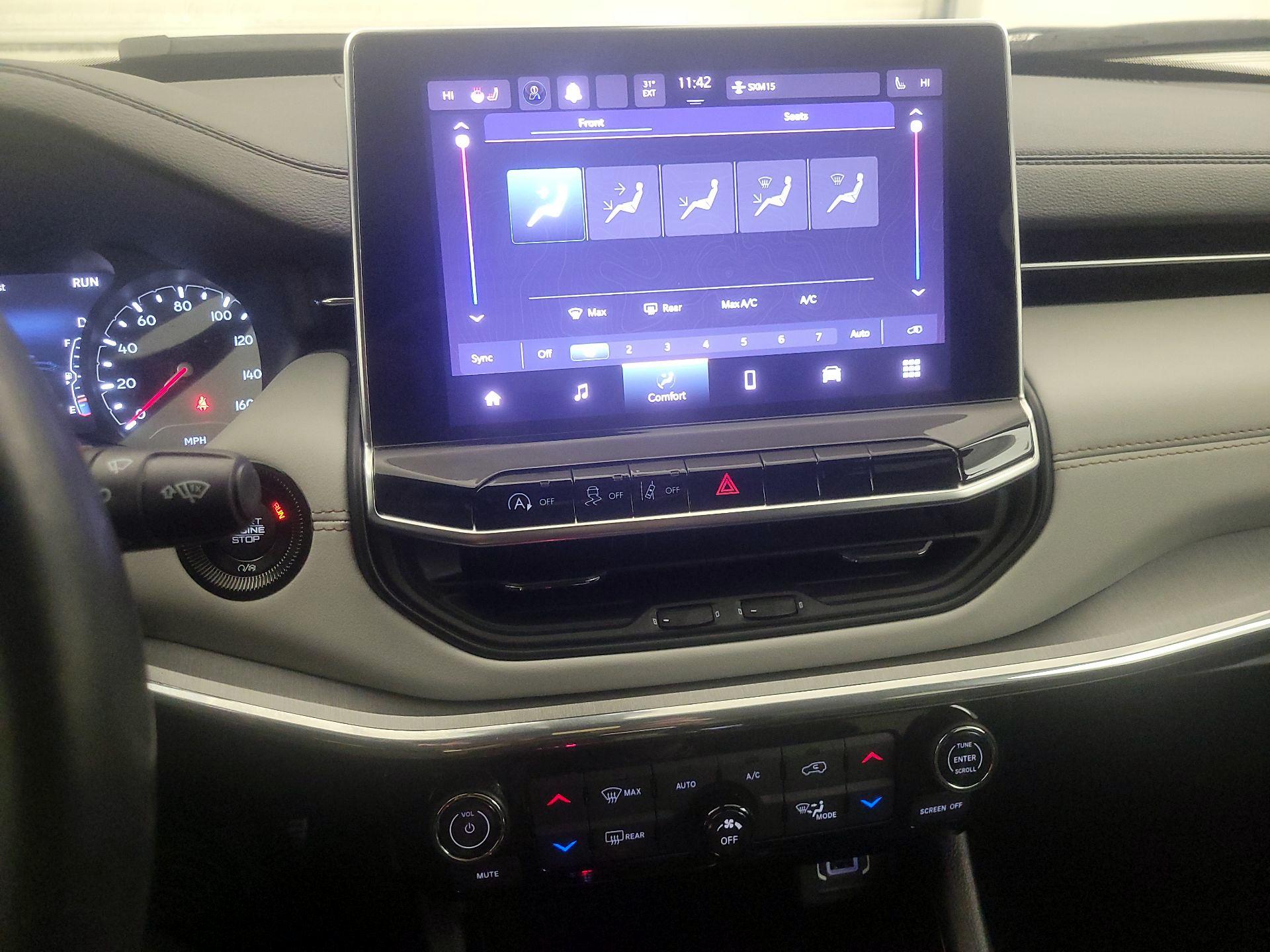 Thumbnail: 2022 Jeep Compass - 16