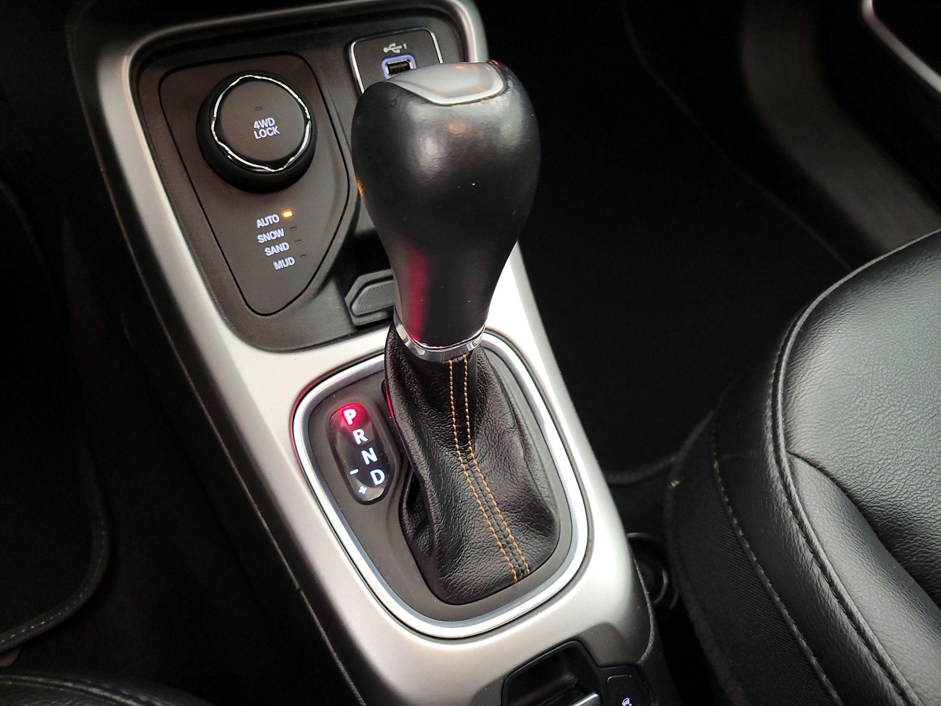 Thumbnail: 2020 Jeep Compass - 17