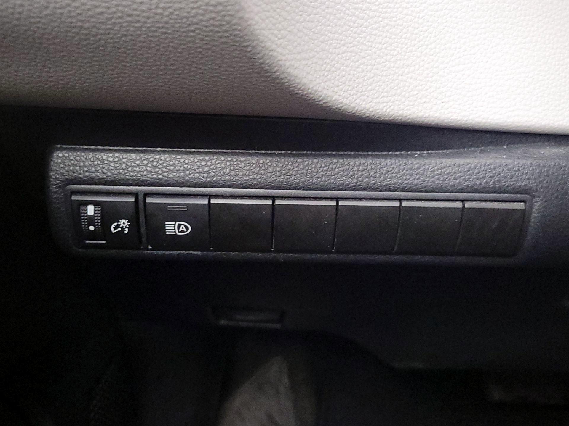 Thumbnail: 2022 Toyota Corolla - 13