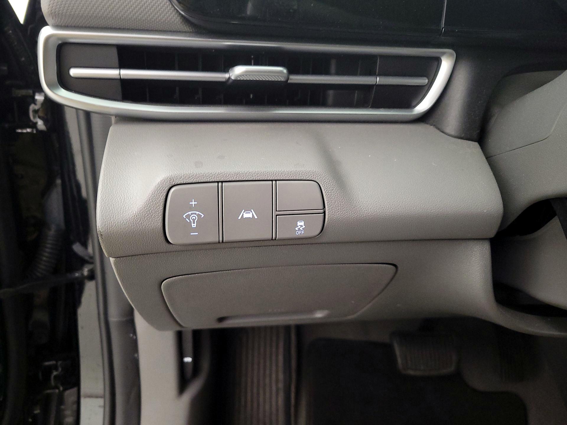 Thumbnail: 2023 Hyundai Elantra - 13