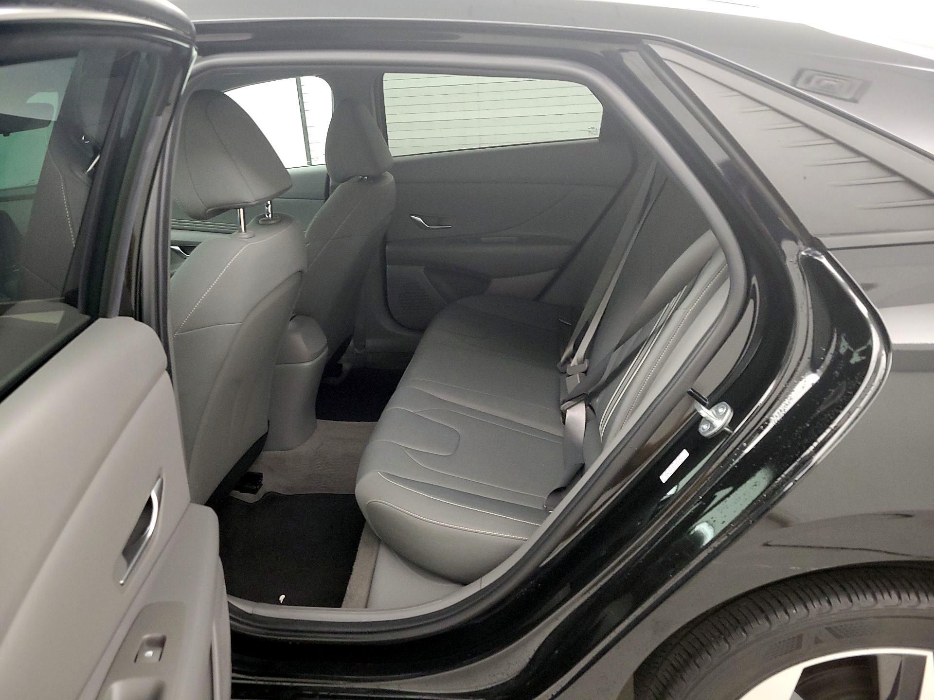 Thumbnail: 2023 Hyundai Elantra - 20