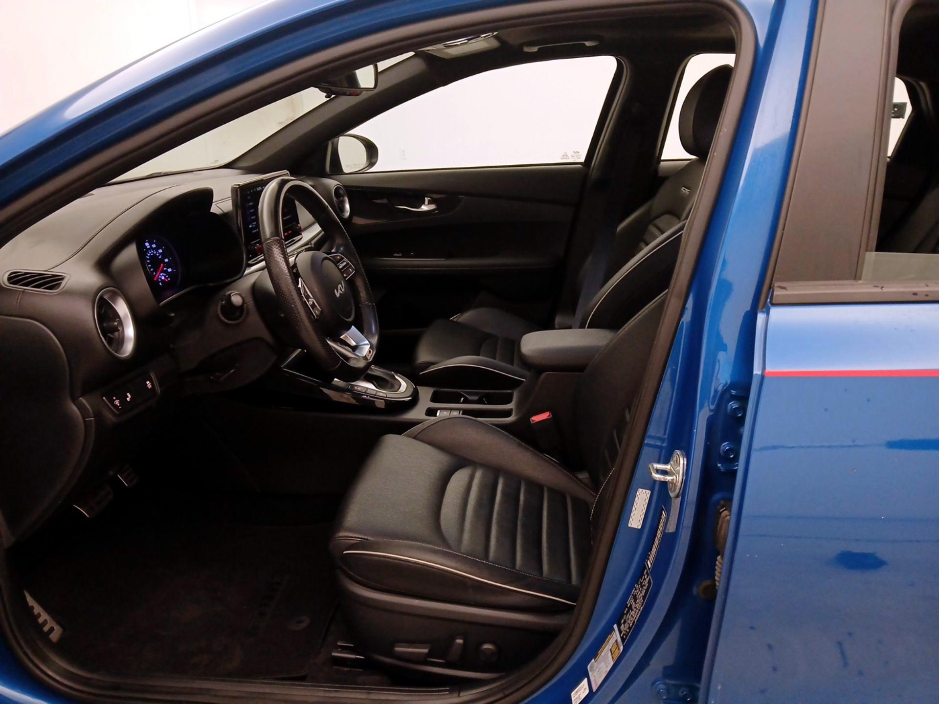 Thumbnail: 2023 Kia Forte - 11