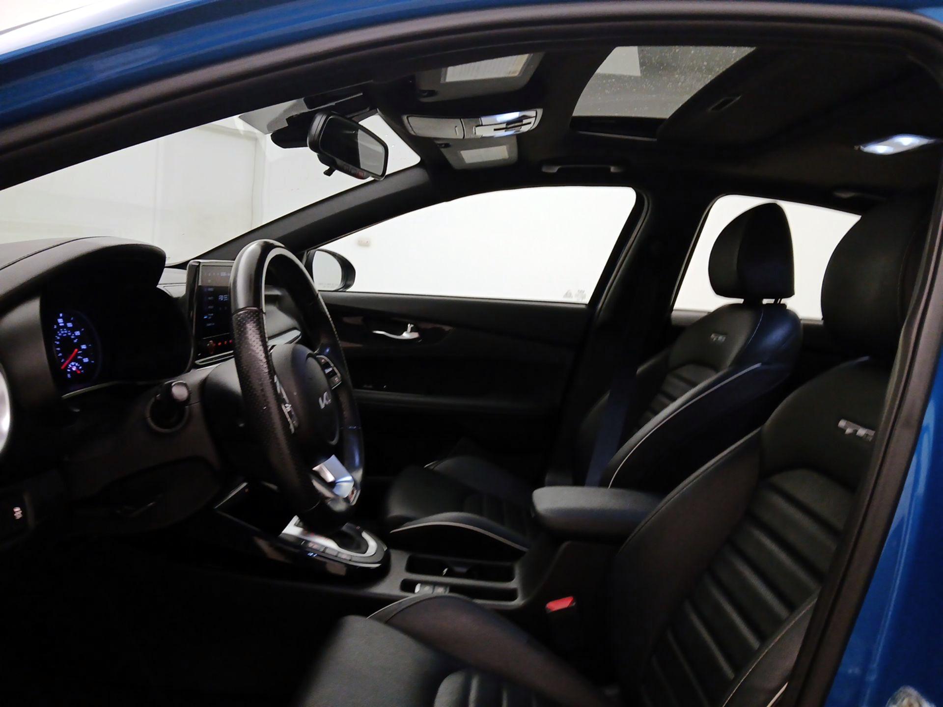 Thumbnail: 2023 Kia Forte - 20