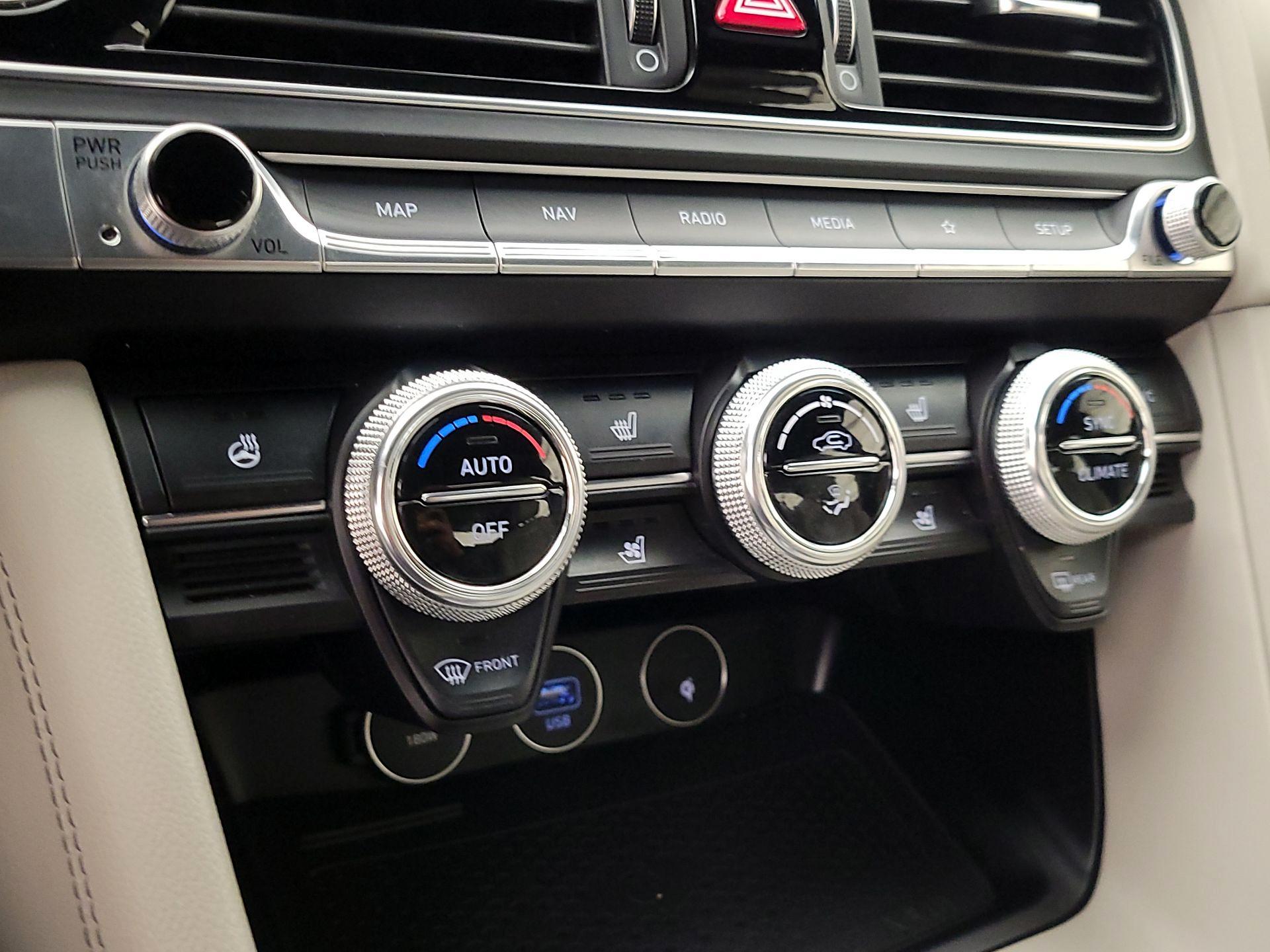 Thumbnail: 2023 Genesis G70 - 16