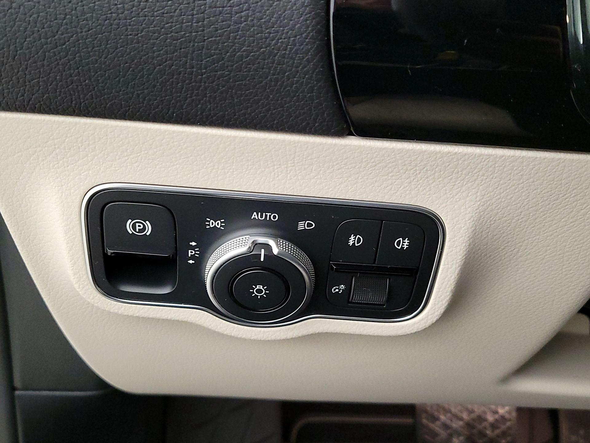 Thumbnail: 2021 Mercedes-Benz GLA - 13