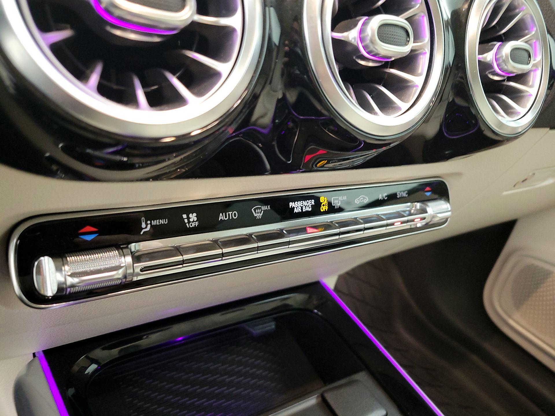 Thumbnail: 2021 Mercedes-Benz GLA - 16