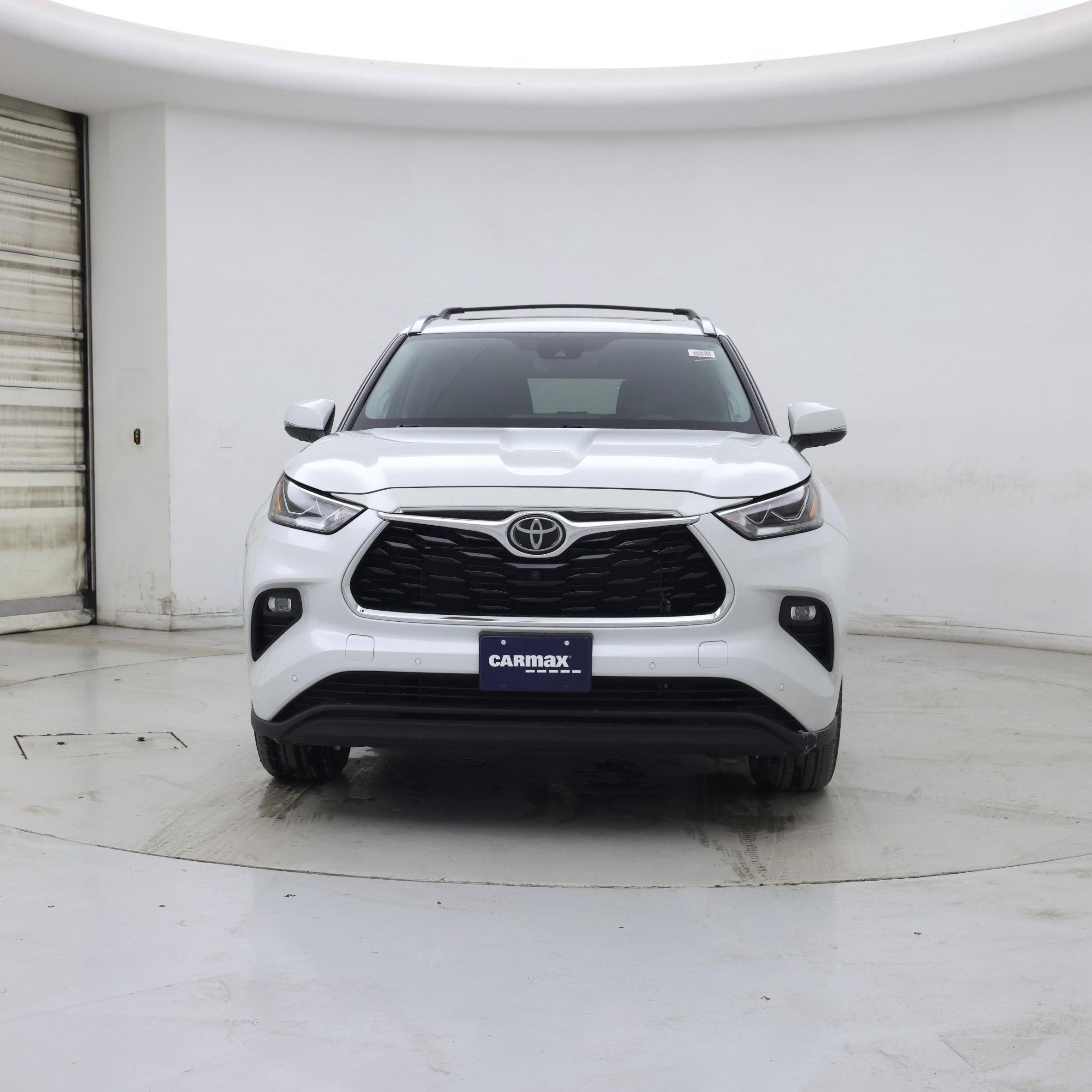 Thumbnail: 2022 Toyota Highlander - 5