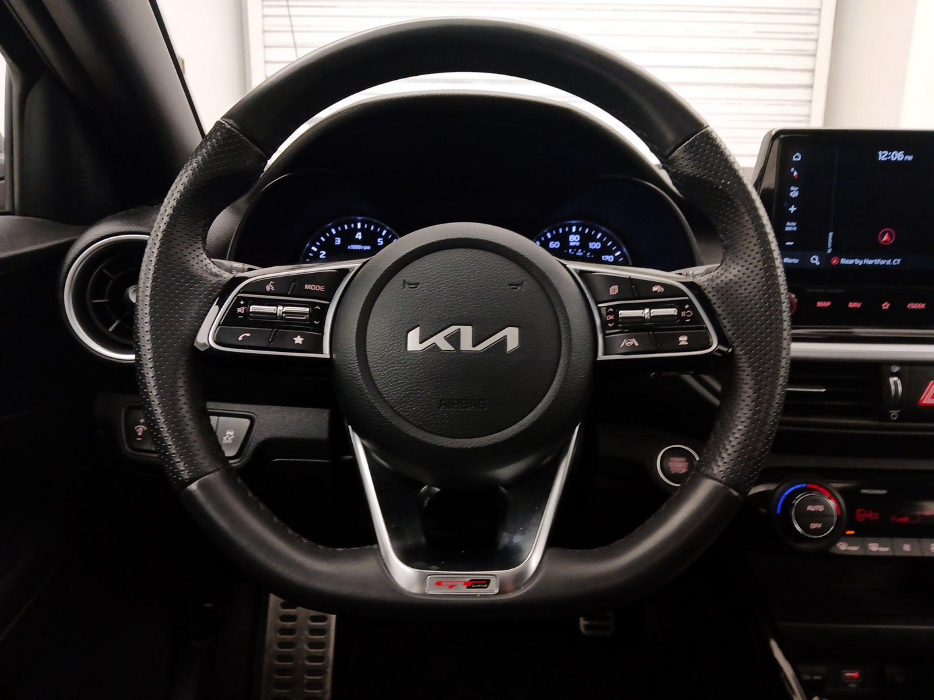 Thumbnail: 2023 Kia Forte - 10