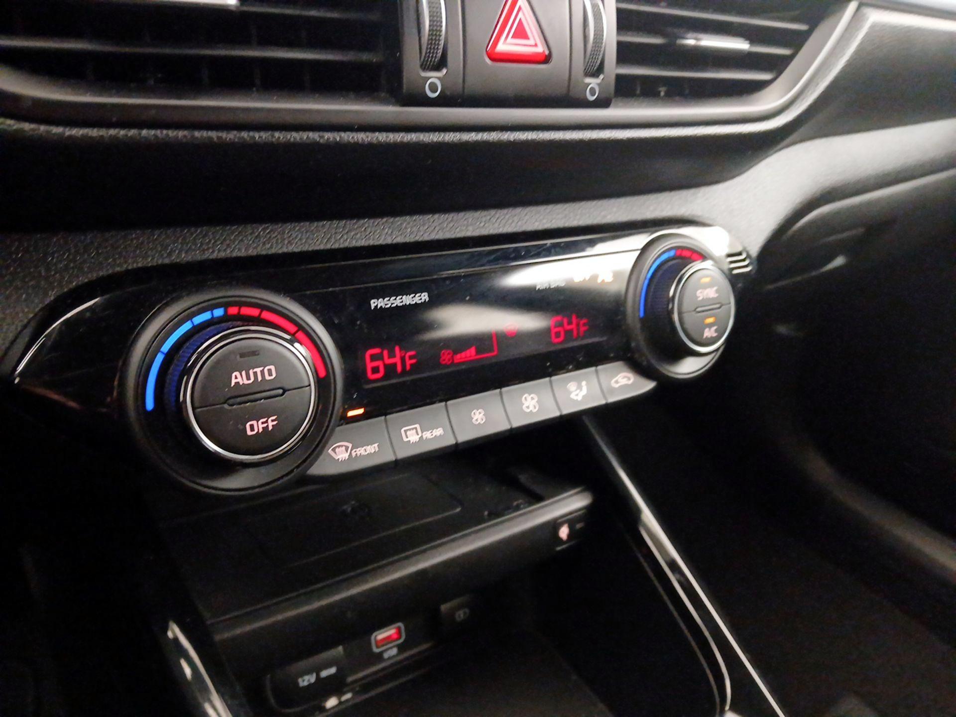 Thumbnail: 2023 Kia Forte - 17