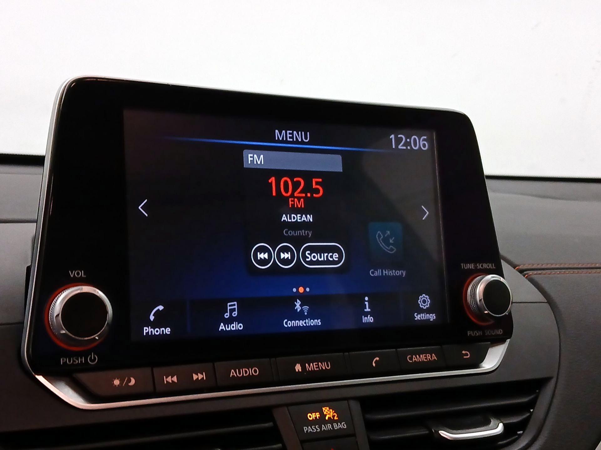 Thumbnail: 2021 Nissan Altima - 15