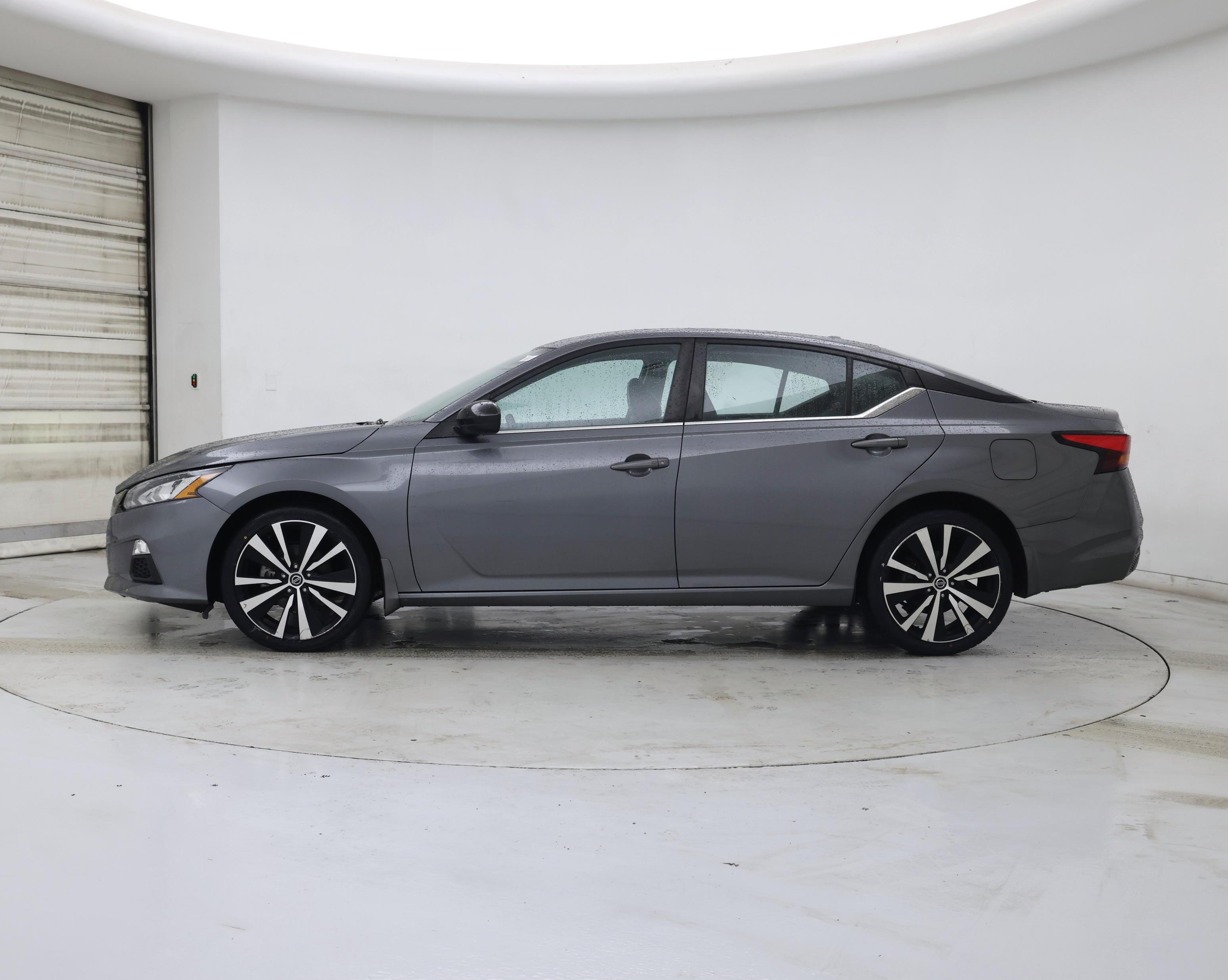 Thumbnail: 2021 Nissan Altima - 3