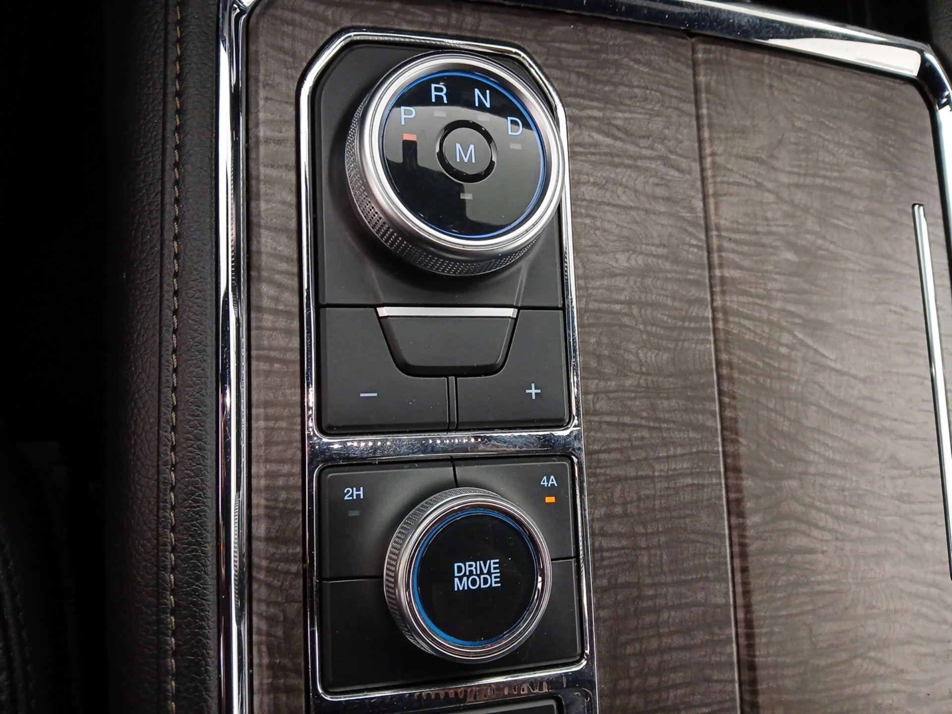 Thumbnail: 2021 Ford Expedition - 17