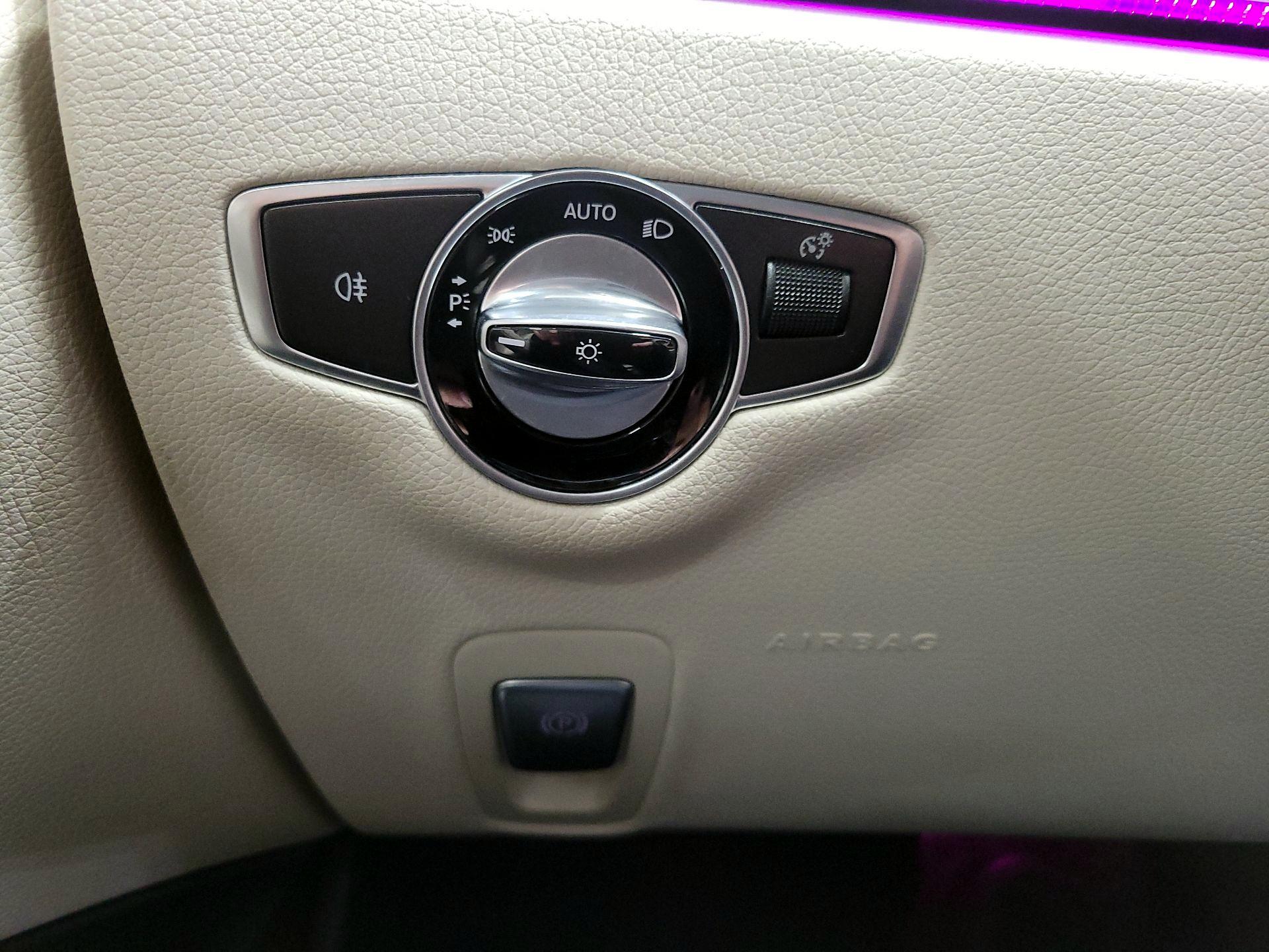 Thumbnail: 2020 Mercedes-Benz E-Class - 13