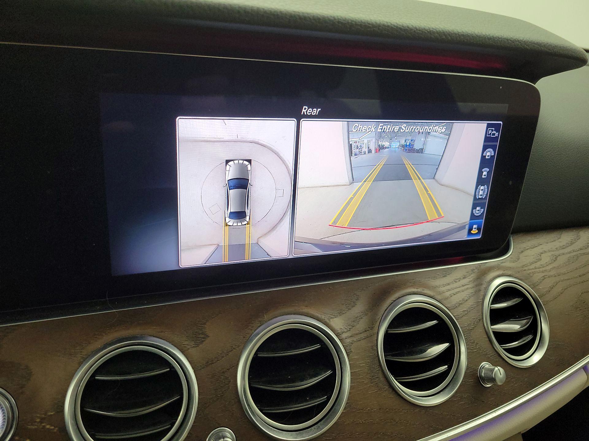 Thumbnail: 2020 Mercedes-Benz E-Class - 15