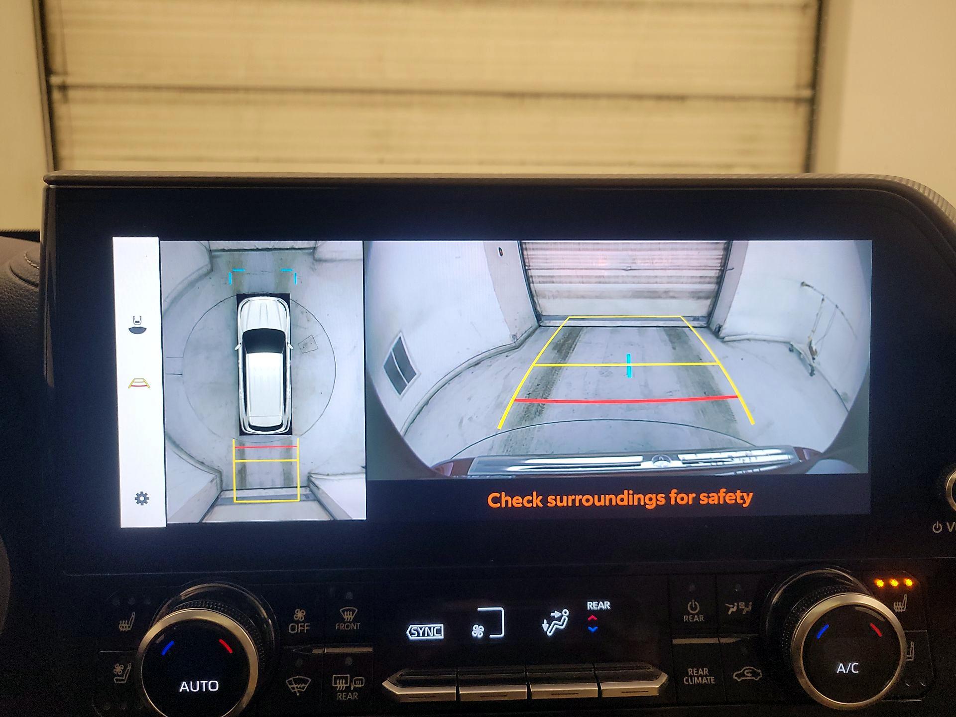 Thumbnail: 2023 Toyota Highlander - 14