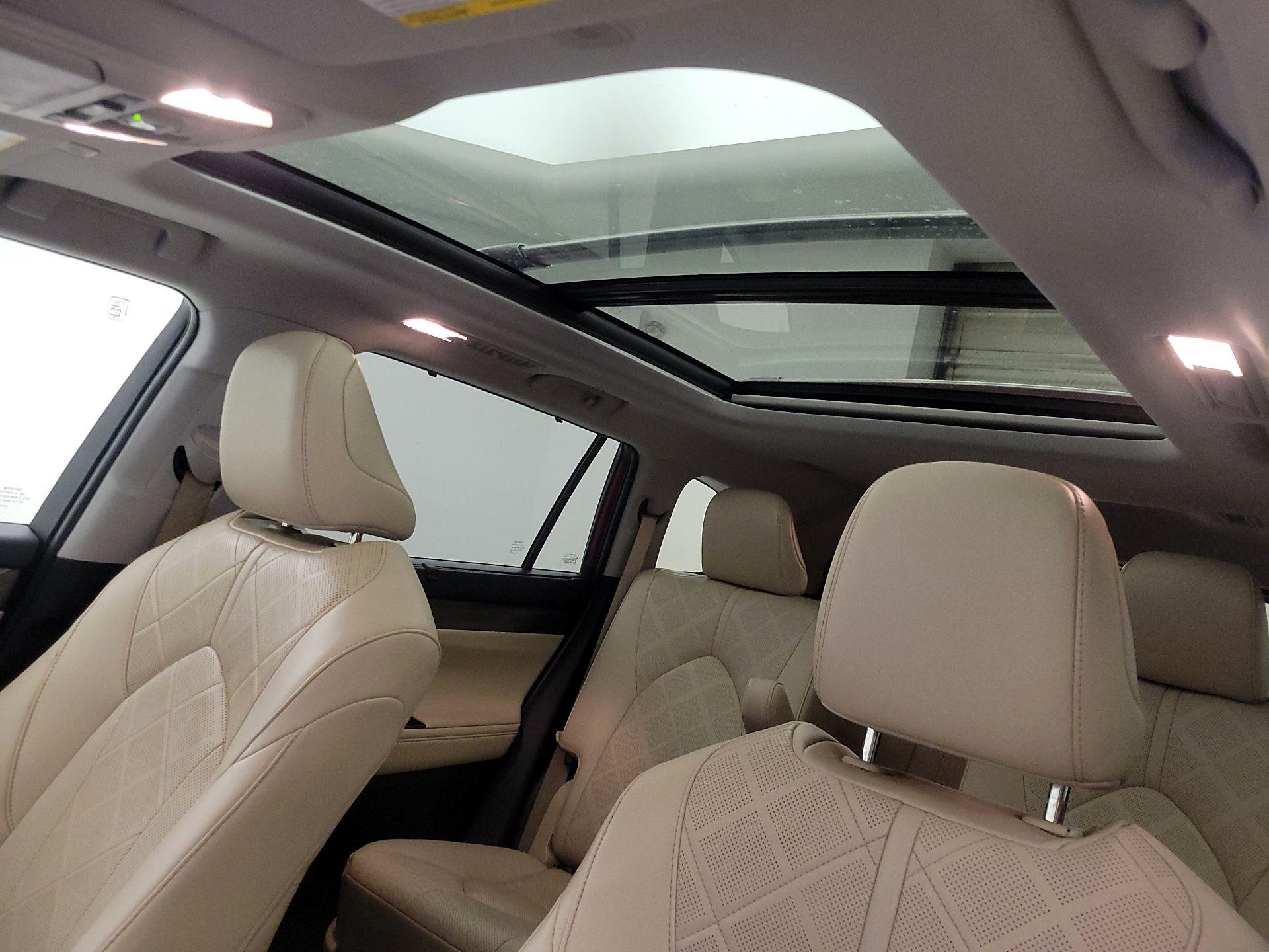 Thumbnail: 2023 Toyota Highlander - 19