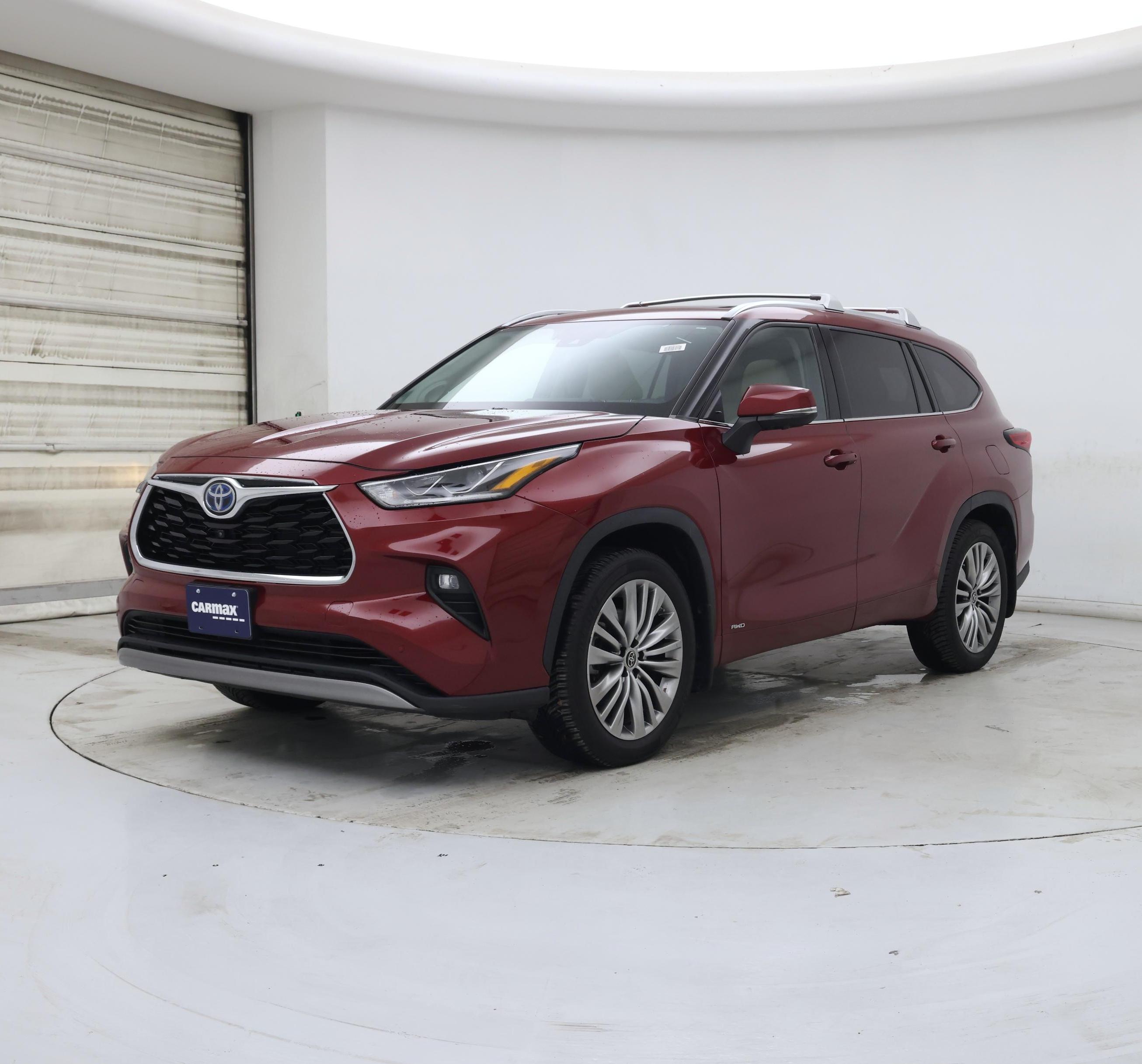 Thumbnail: 2023 Toyota Highlander - 4