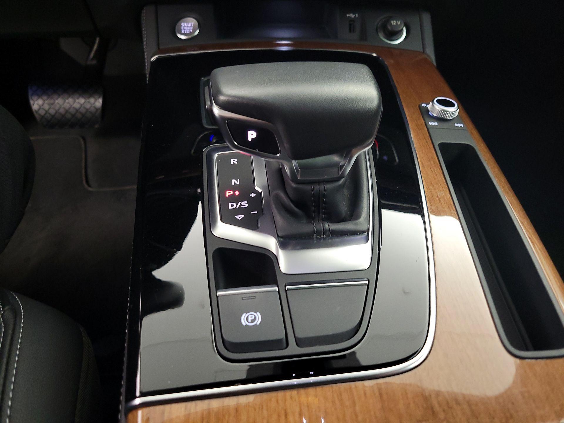 Thumbnail: 2023 Audi Q5 - 18