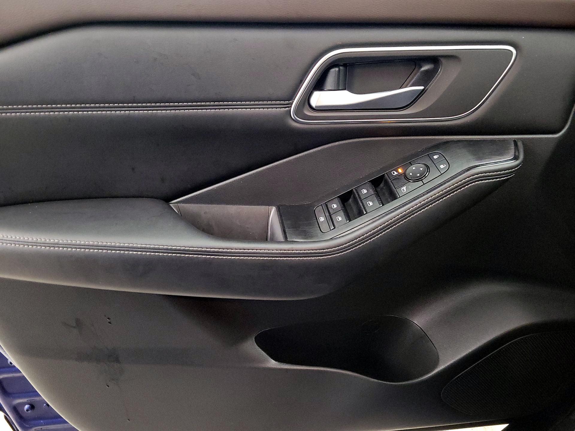 Thumbnail: 2021 Nissan Rogue - 12