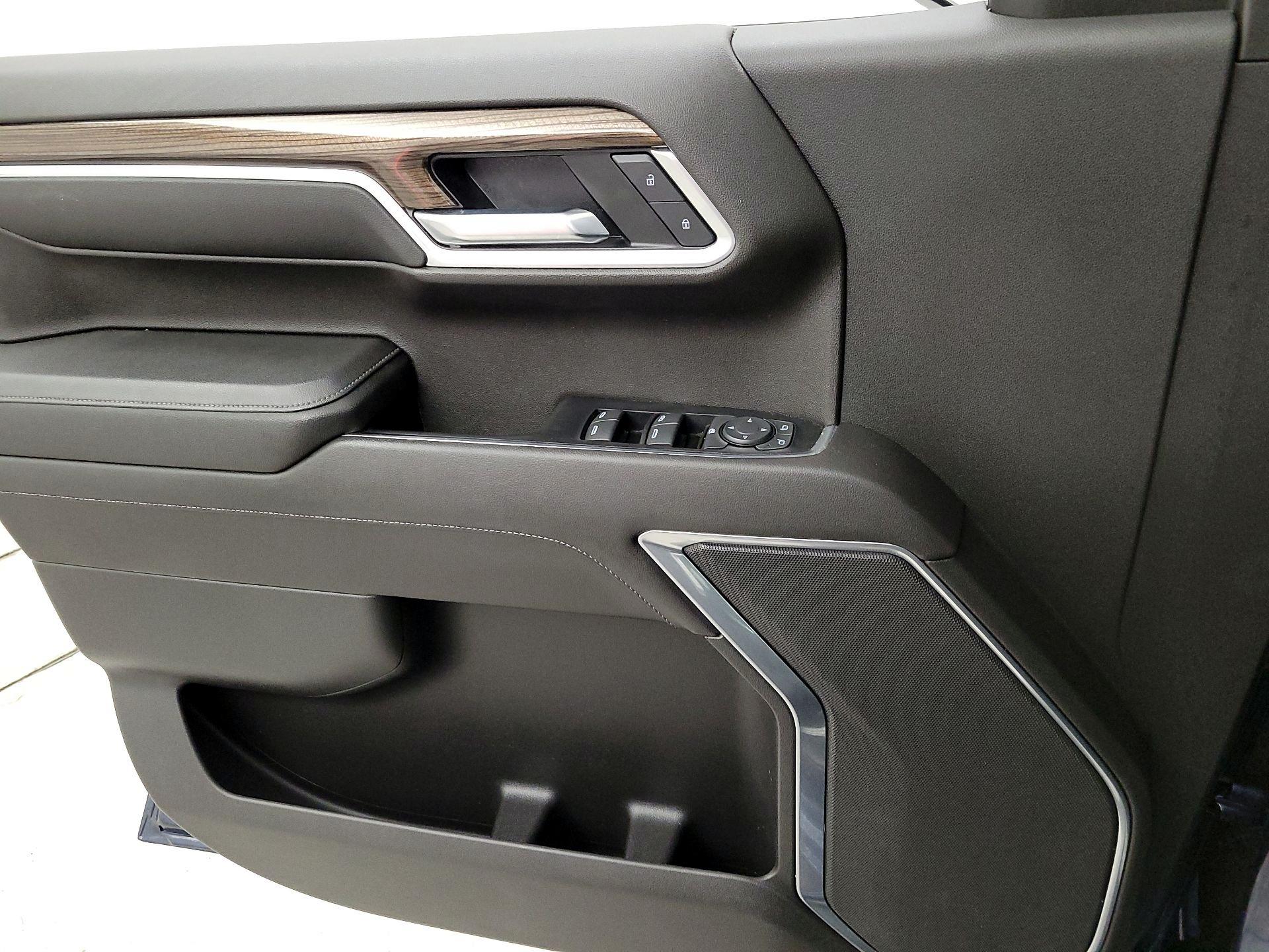 Thumbnail: 2022 Chevrolet Silverado 1500 - 12