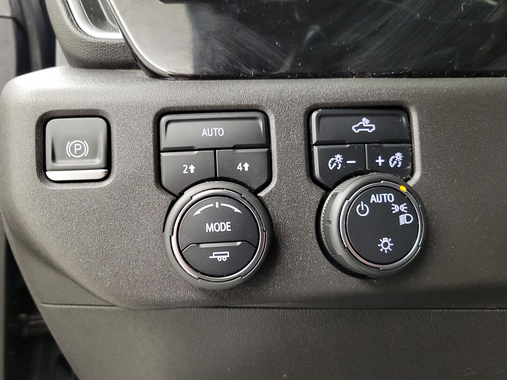 Thumbnail: 2022 Chevrolet Silverado 1500 - 13