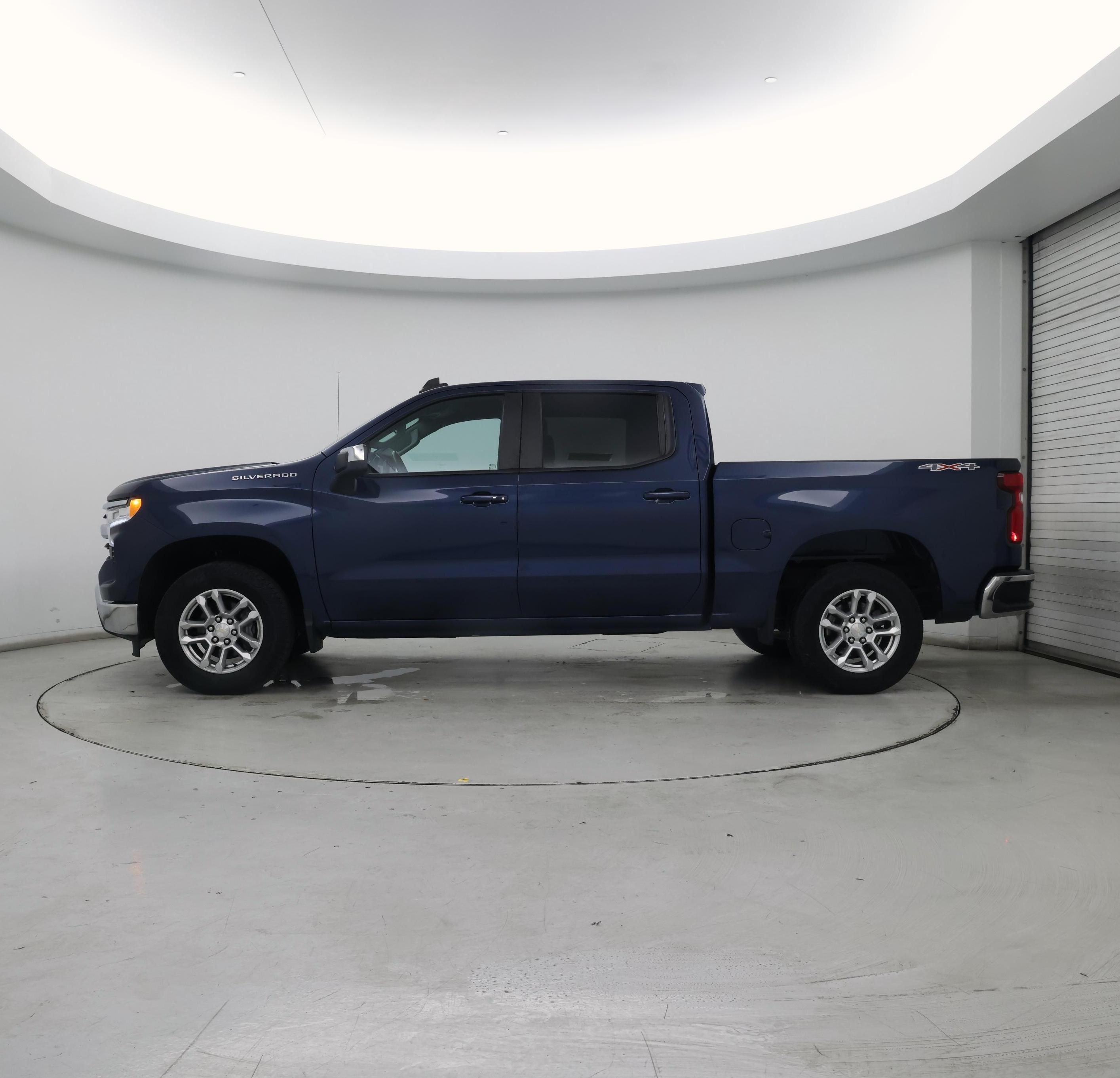 Thumbnail: 2022 Chevrolet Silverado 1500 - 3