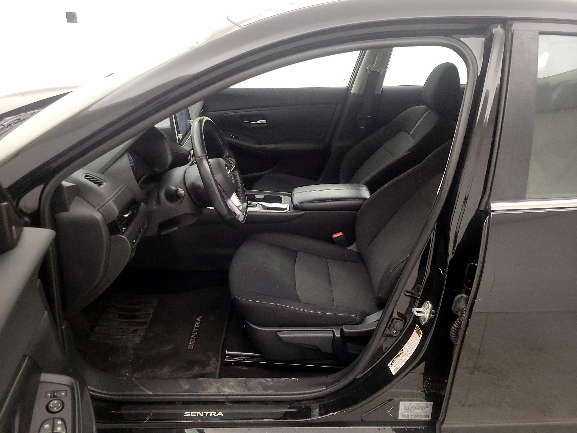 Thumbnail: 2022 Nissan Sentra - 11