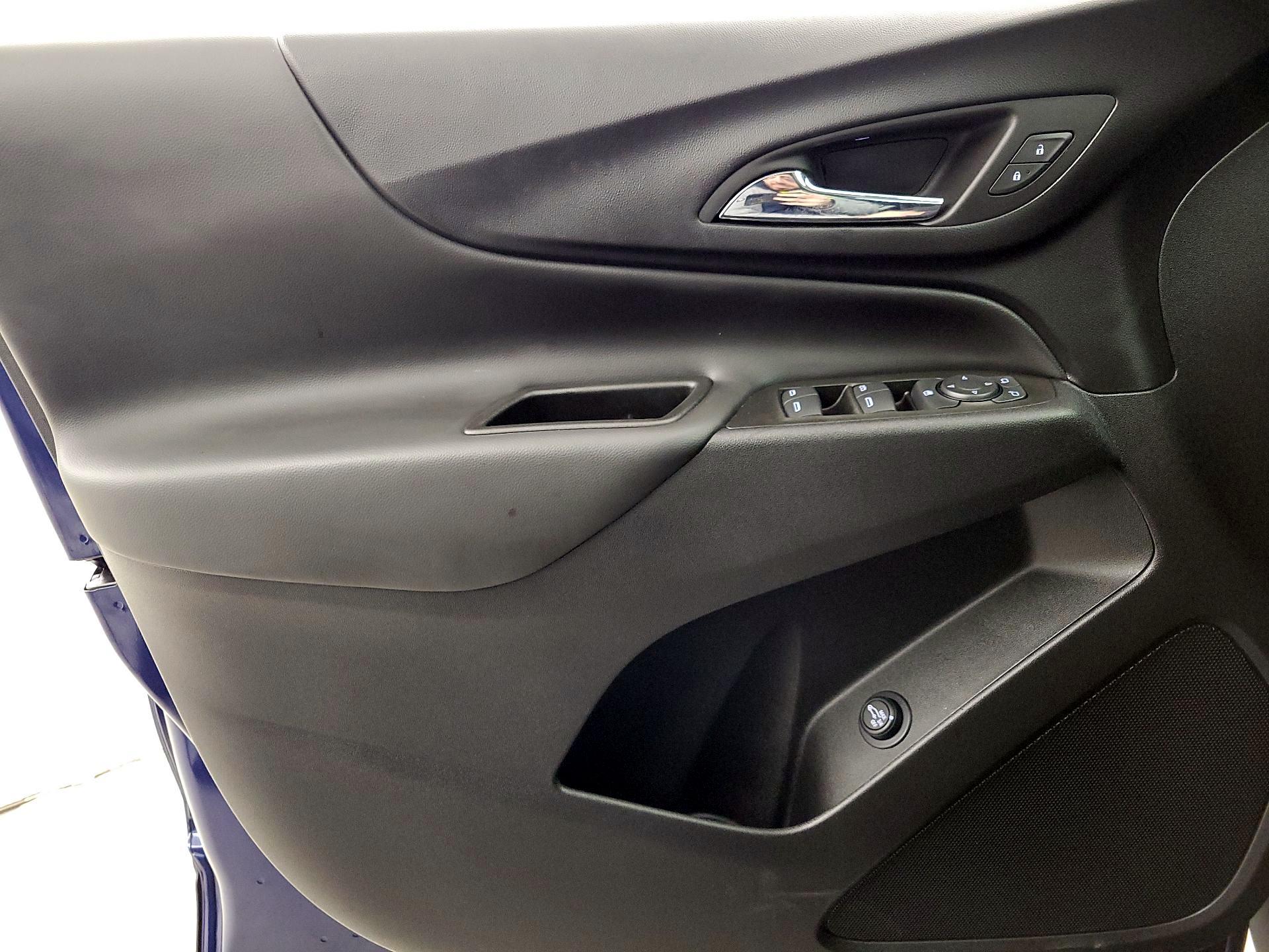 Thumbnail: 2022 Chevrolet Equinox - 12