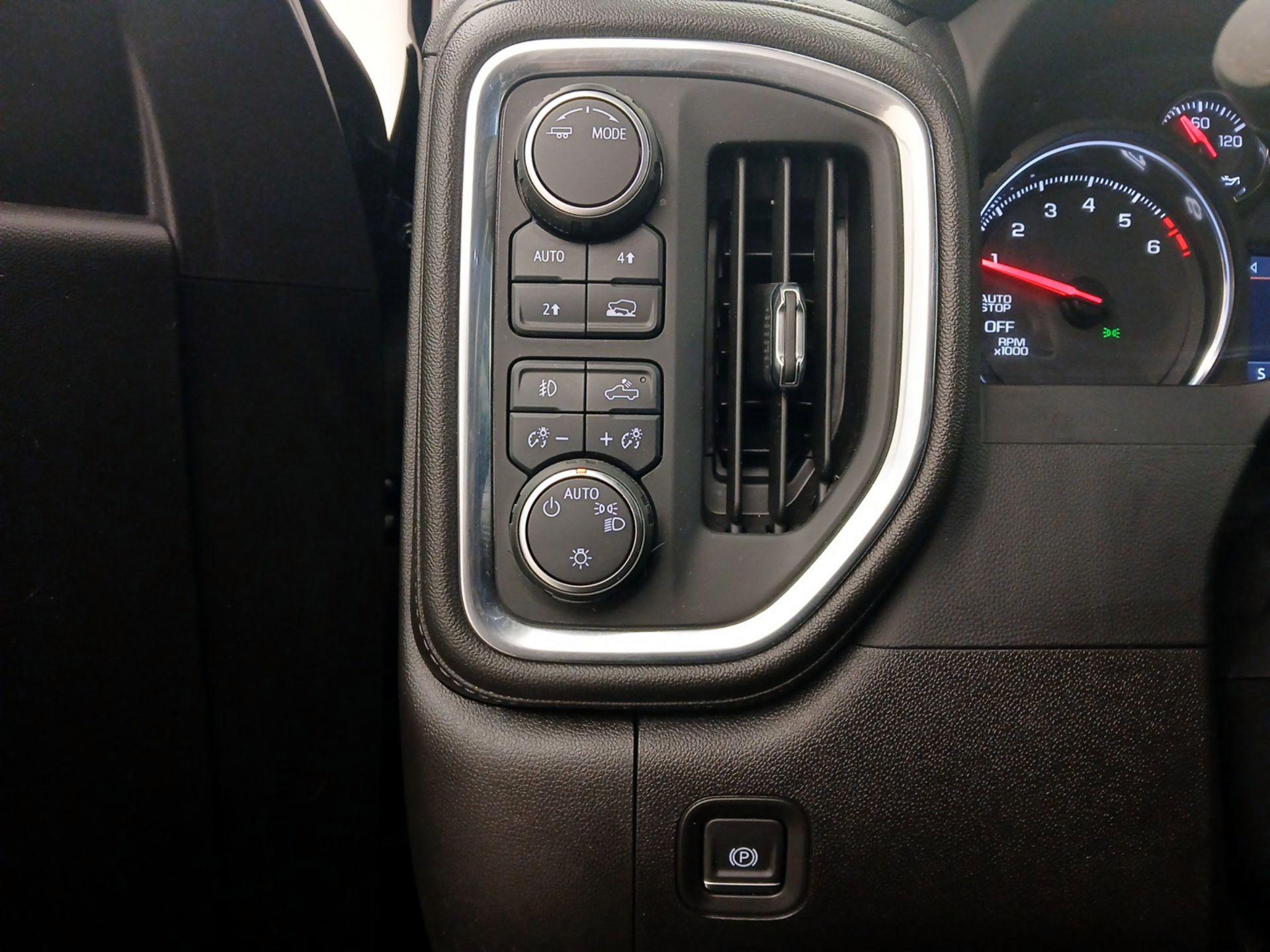 Thumbnail: 2022 Chevrolet Silverado 1500 - 13