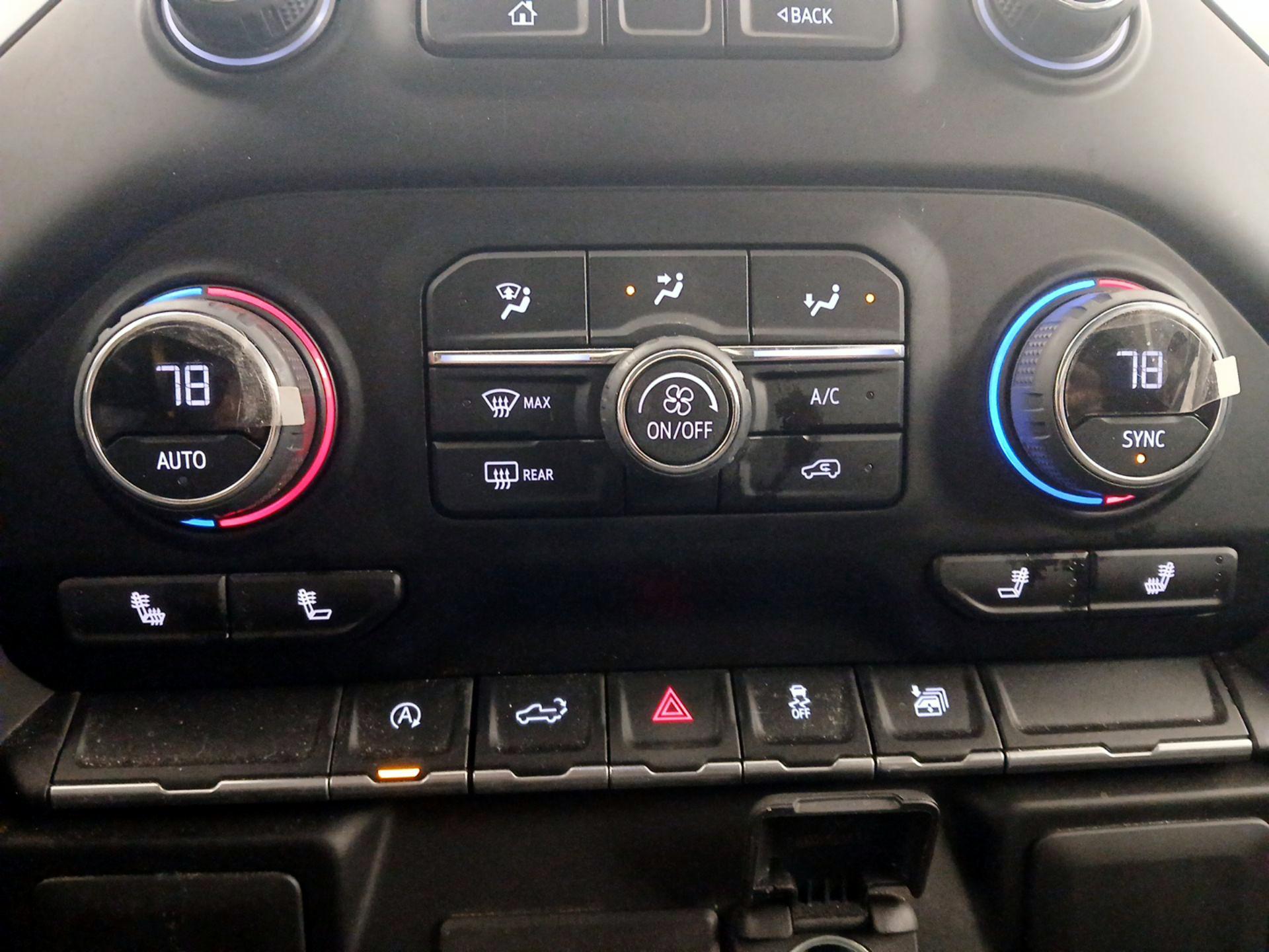 Thumbnail: 2022 Chevrolet Silverado 1500 - 16