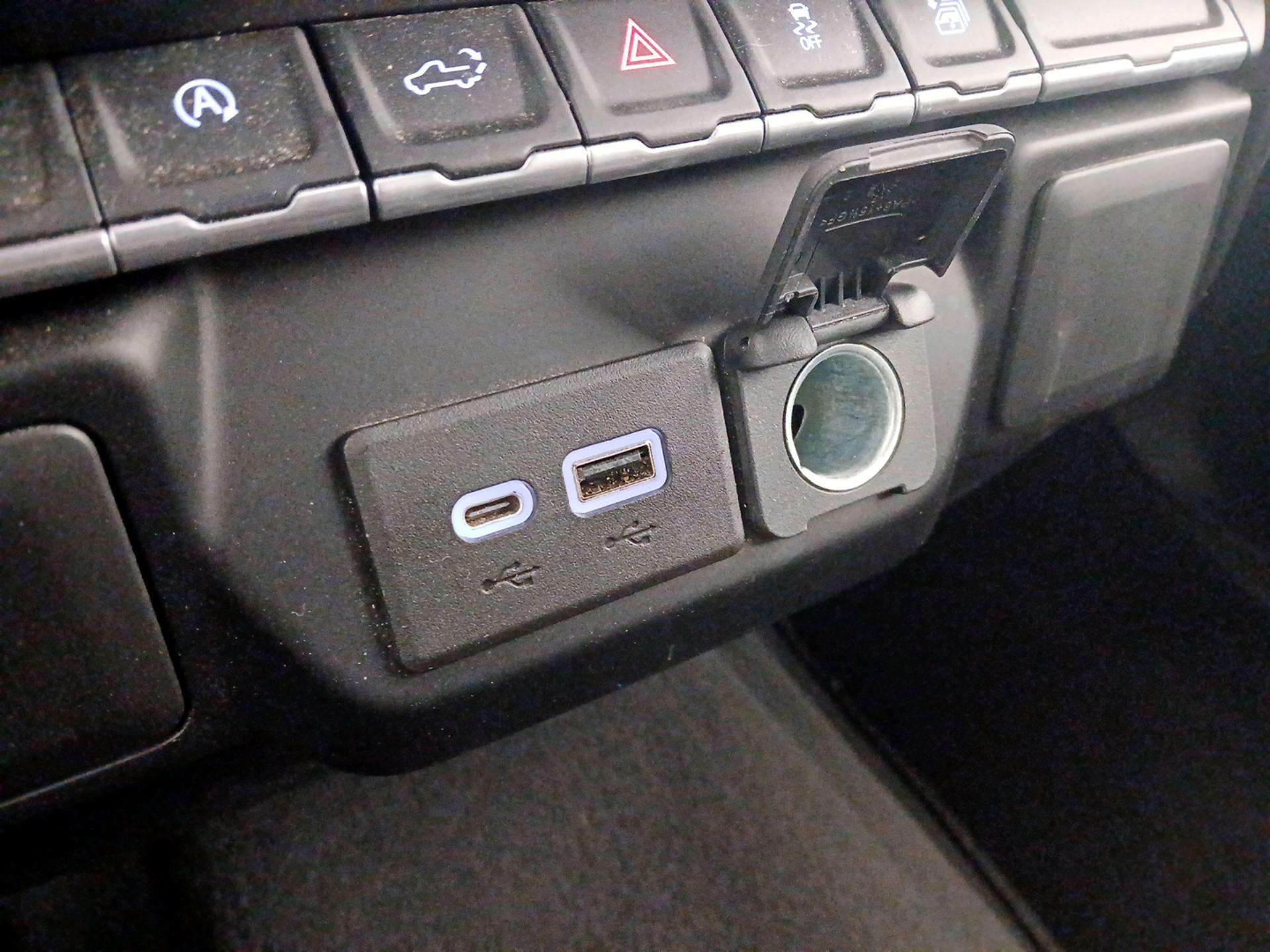 Thumbnail: 2022 Chevrolet Silverado 1500 - 18