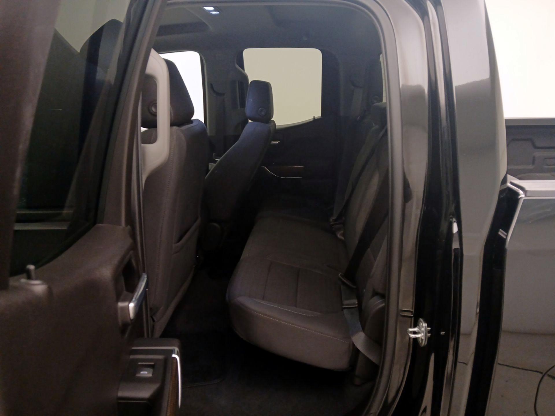 Thumbnail: 2022 Chevrolet Silverado 1500 - 19