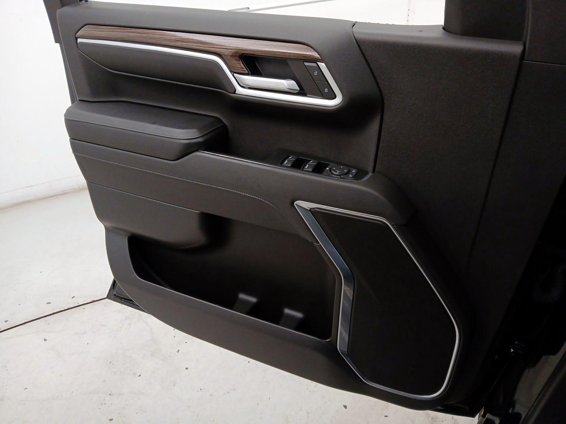 Thumbnail: 2022 Chevrolet Silverado 1500 - 12