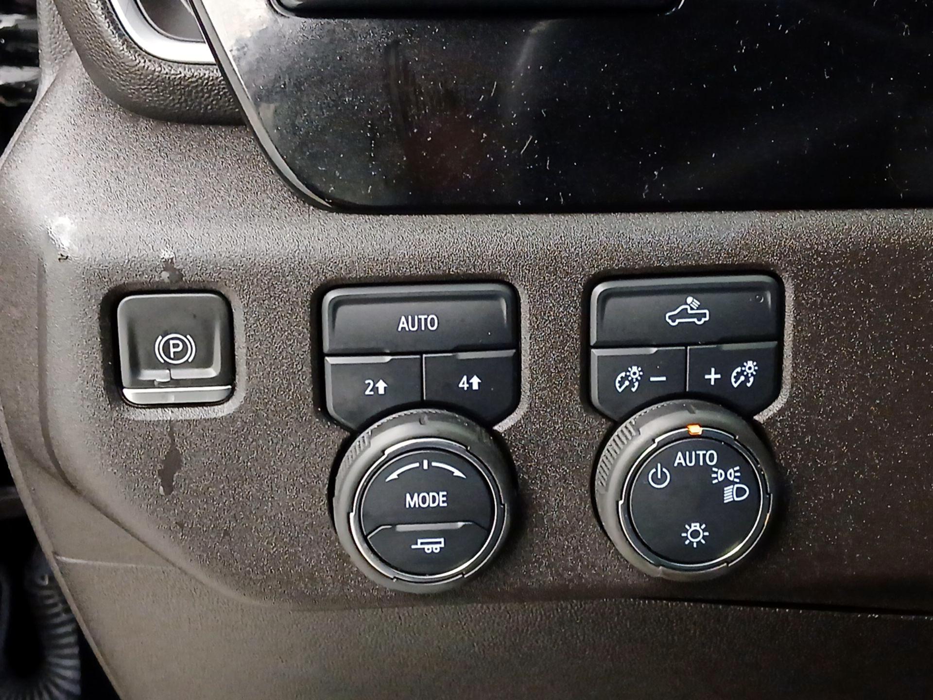 Thumbnail: 2022 Chevrolet Silverado 1500 - 13