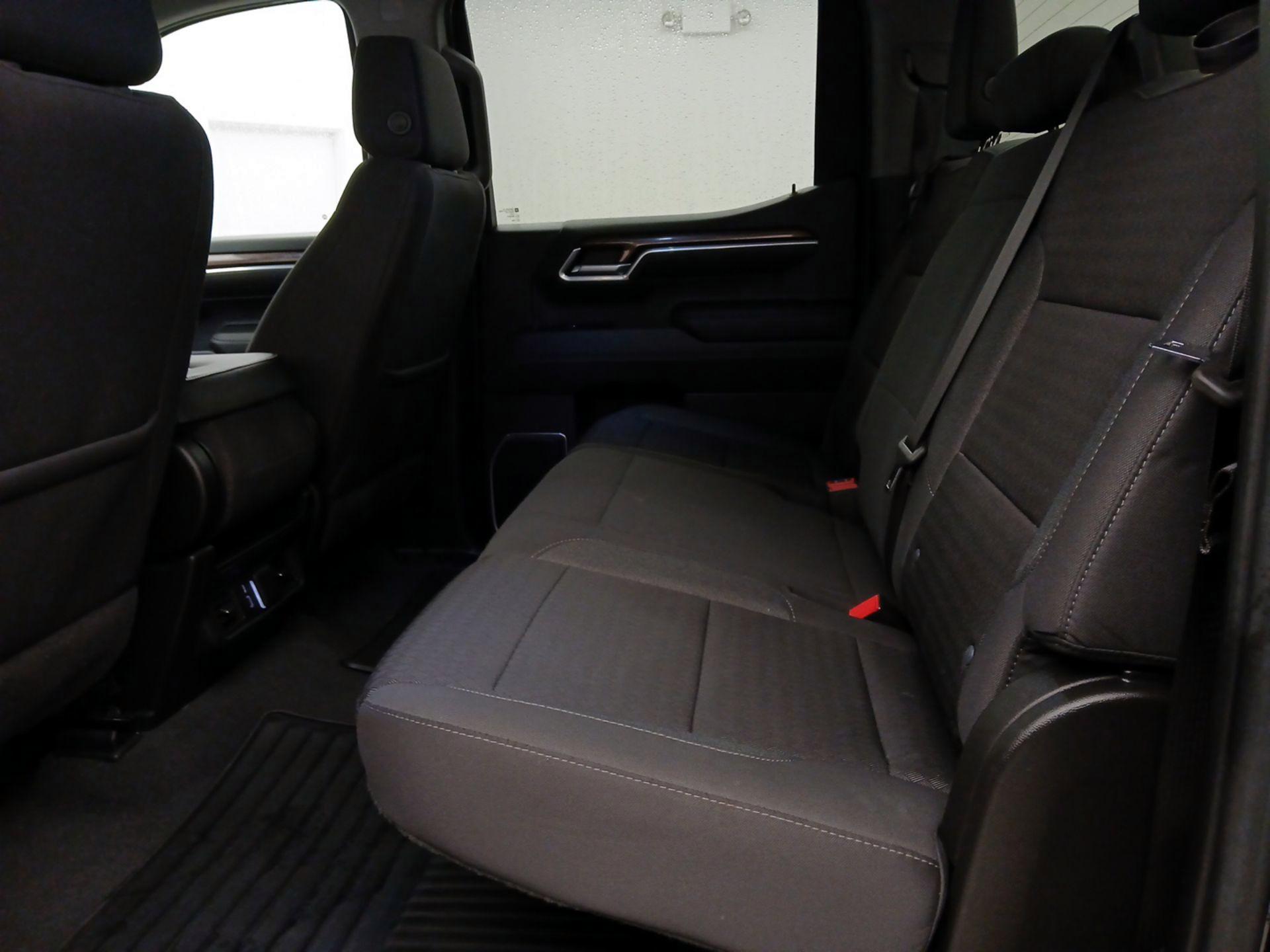 Thumbnail: 2022 Chevrolet Silverado 1500 - 20