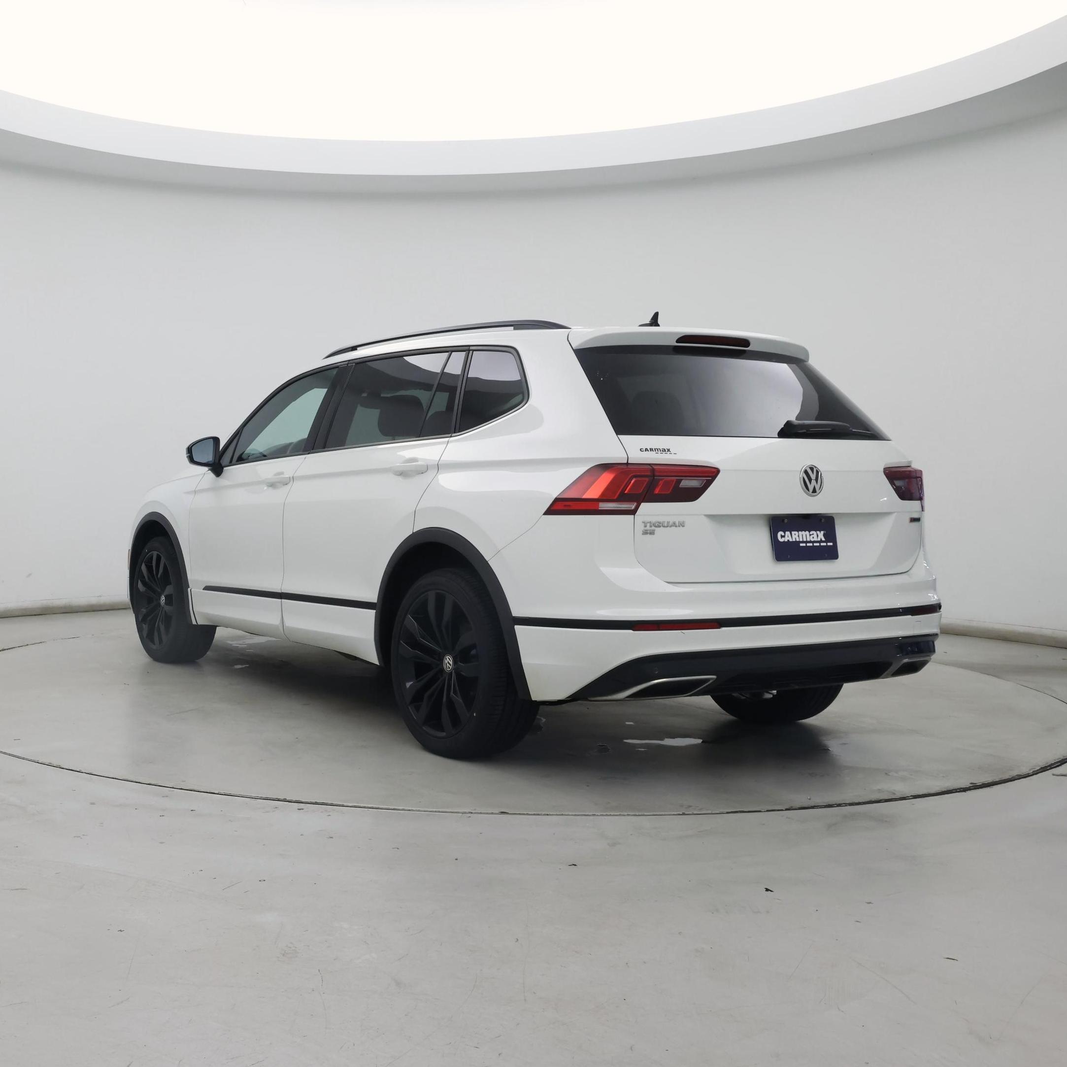 Thumbnail: 2021 Volkswagen Tiguan - 2