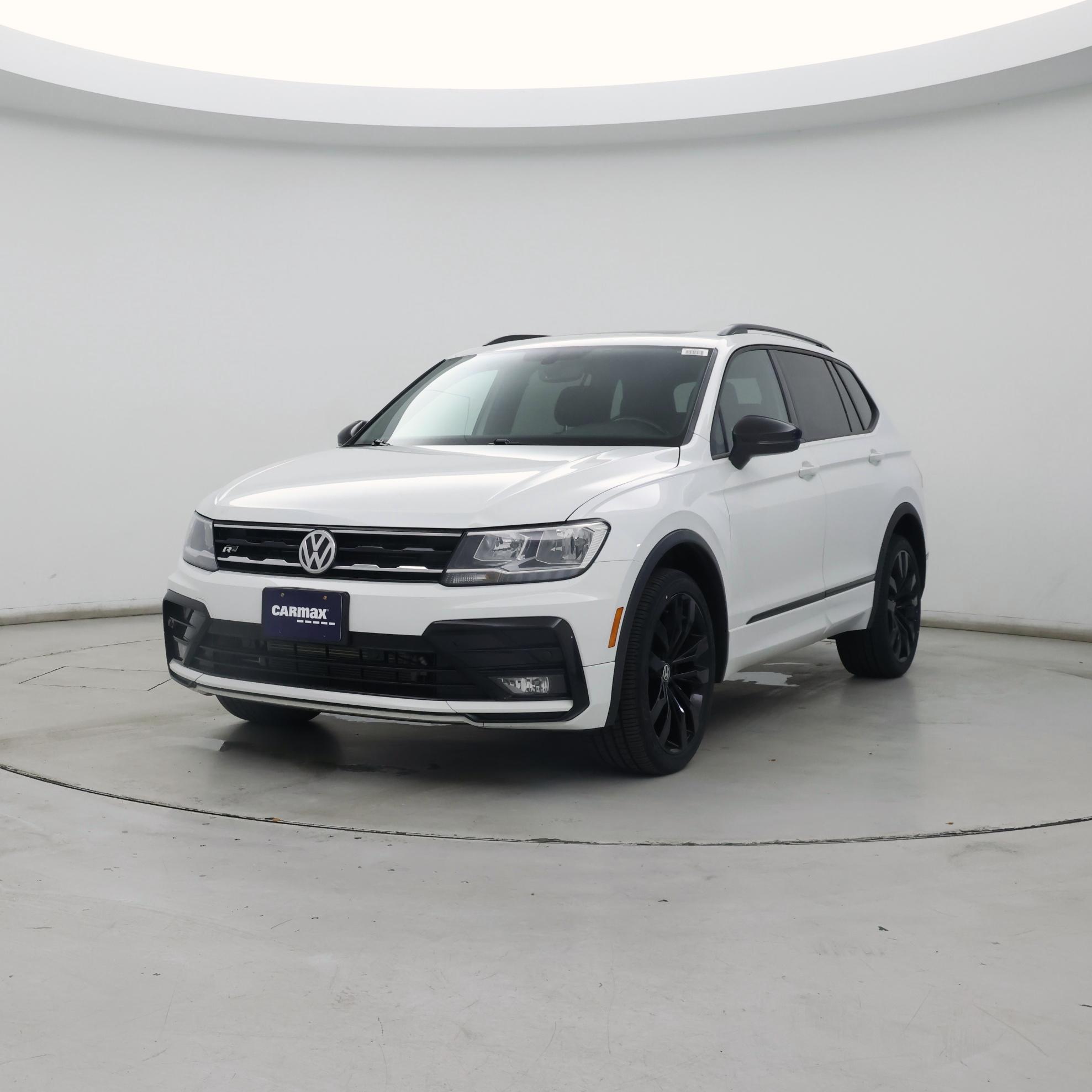 Thumbnail: 2021 Volkswagen Tiguan - 4