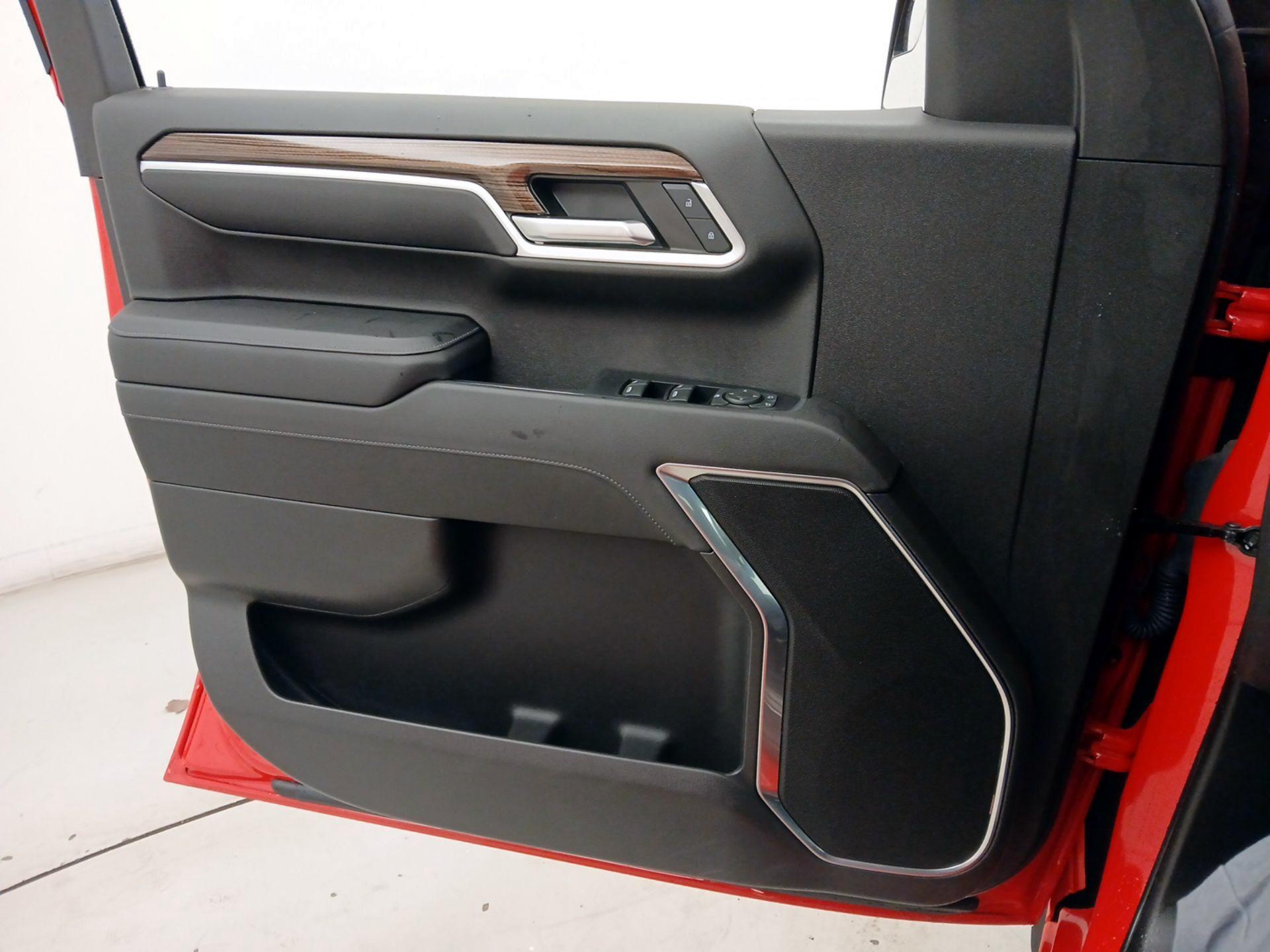 Thumbnail: 2022 Chevrolet Silverado 1500 - 12