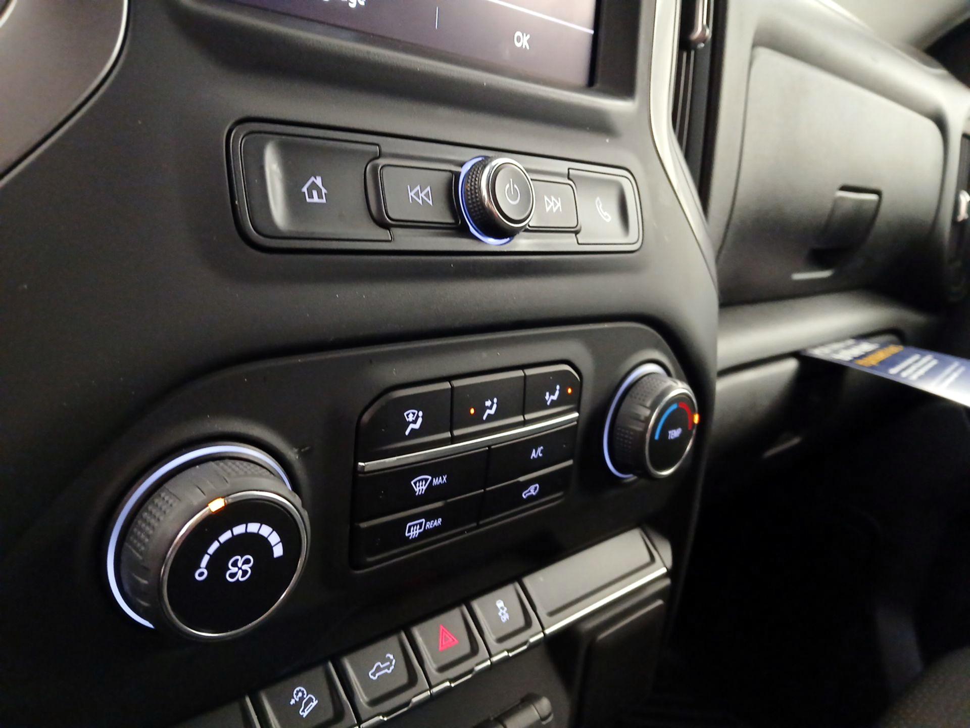 Thumbnail: 2021 Chevrolet Silverado 1500 - 16