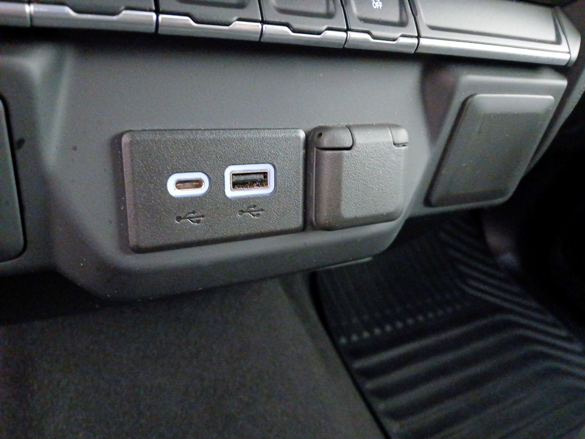 Thumbnail: 2021 Chevrolet Silverado 1500 - 18