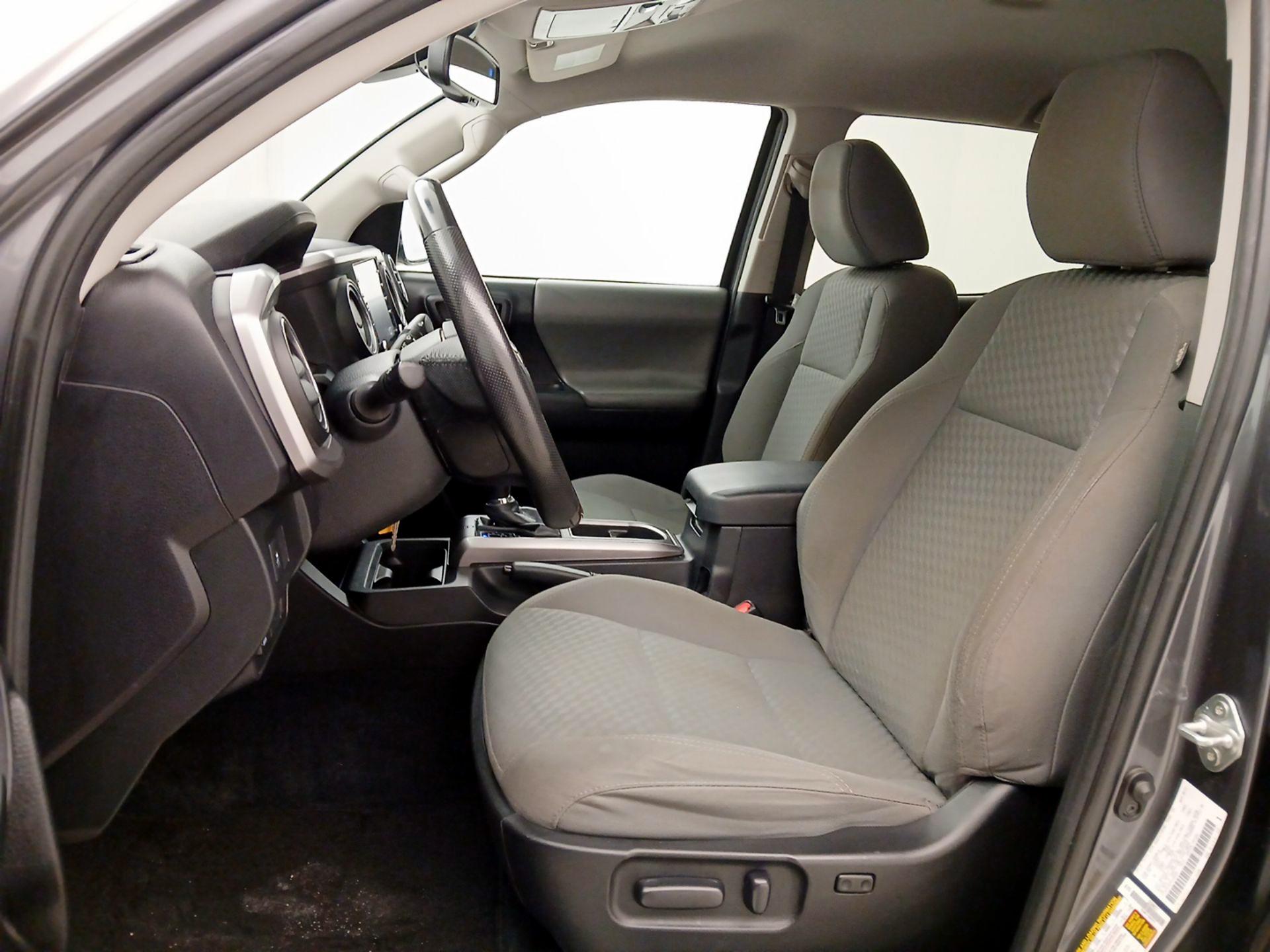 Thumbnail: 2021 Toyota Tacoma - 11