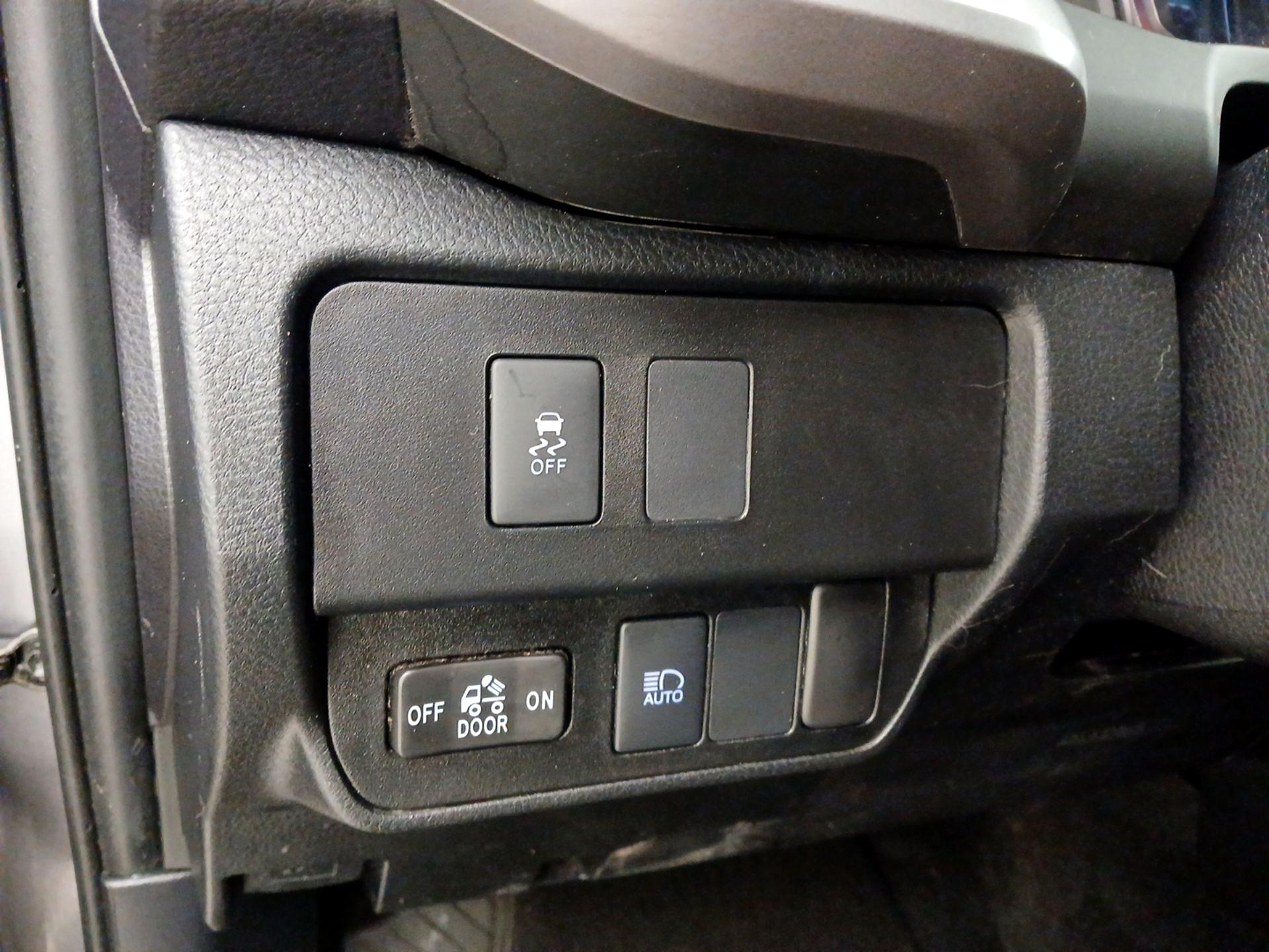 Thumbnail: 2021 Toyota Tacoma - 13