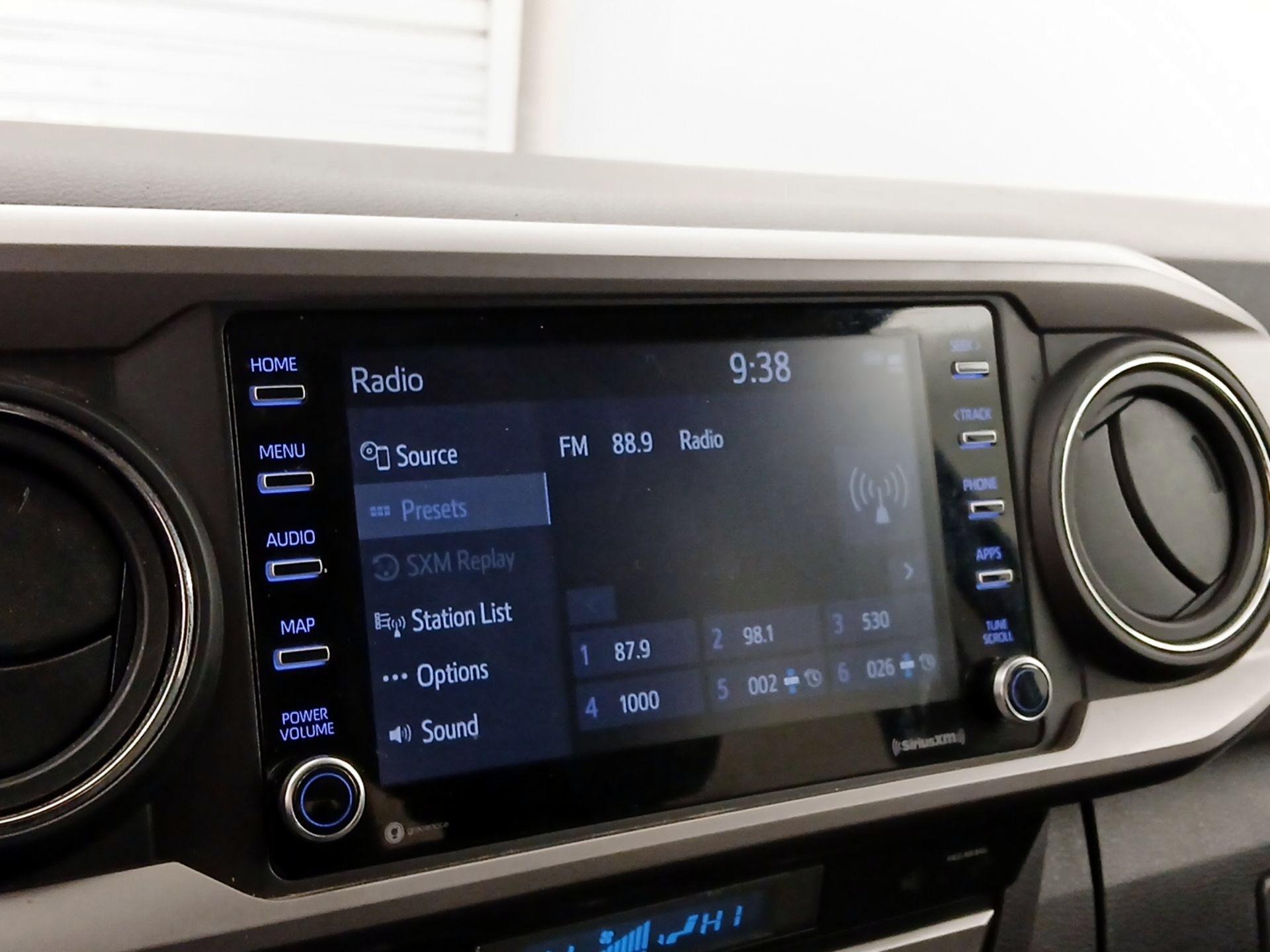 Thumbnail: 2021 Toyota Tacoma - 15