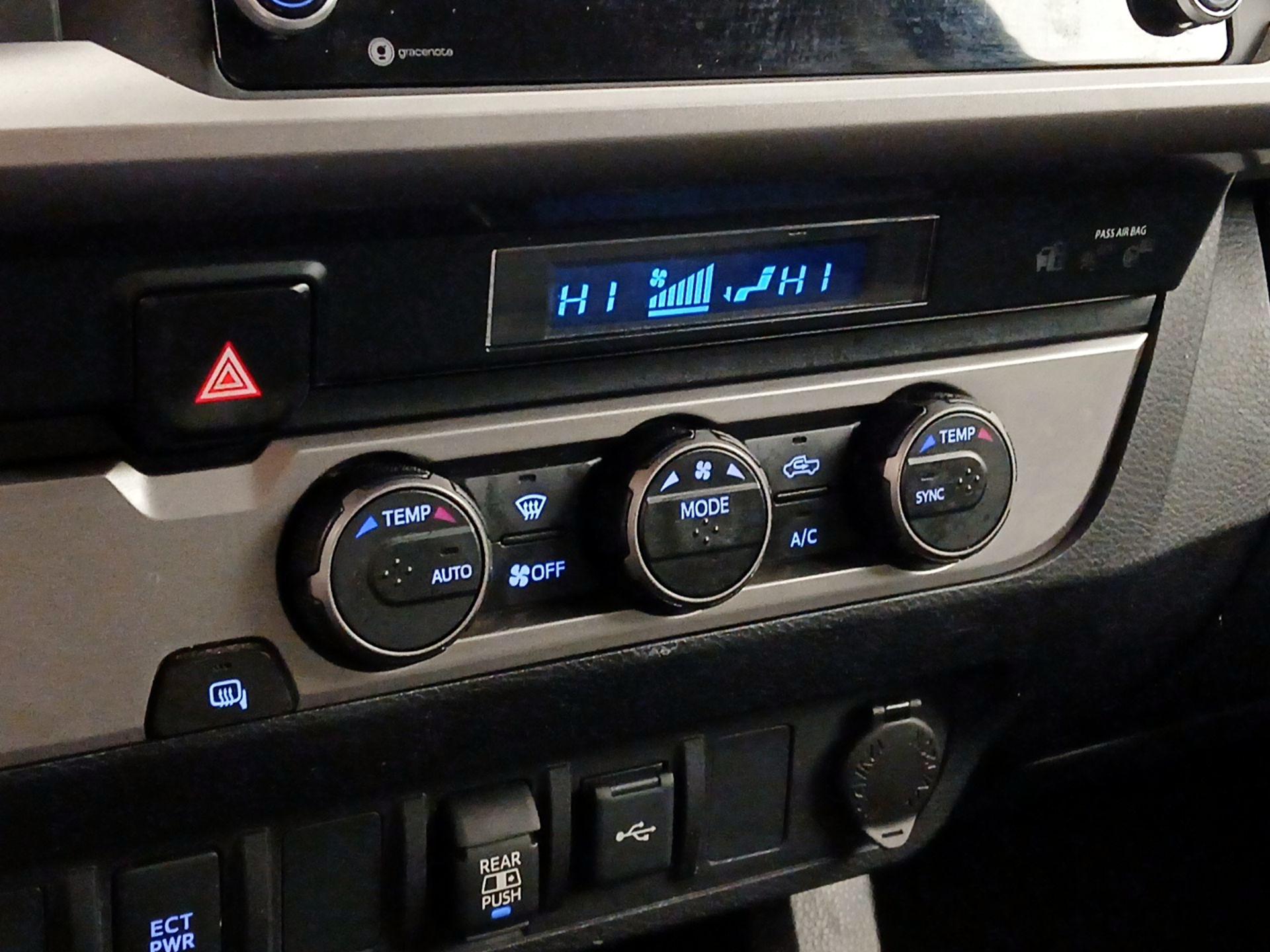 Thumbnail: 2021 Toyota Tacoma - 16