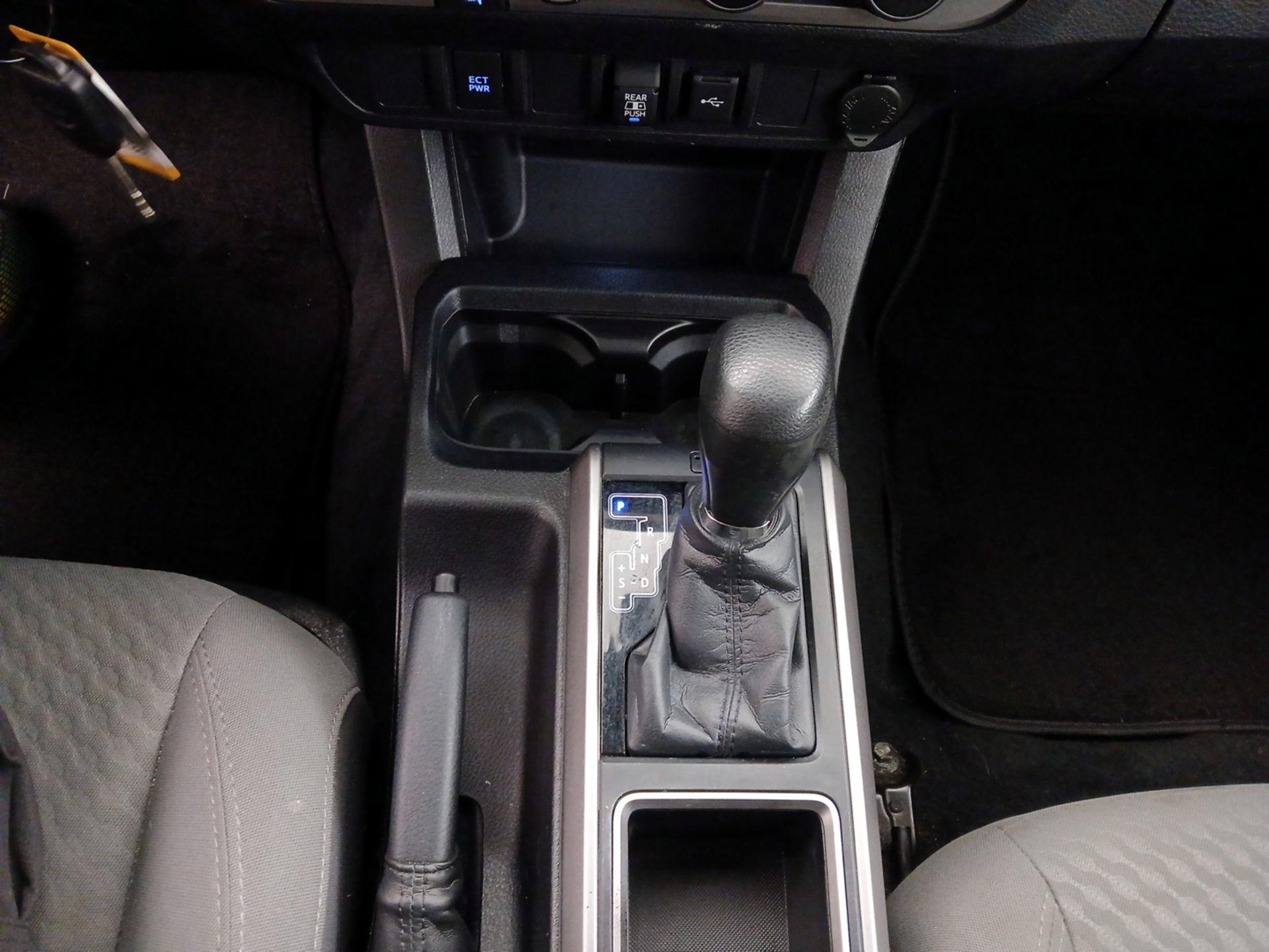 Thumbnail: 2021 Toyota Tacoma - 17