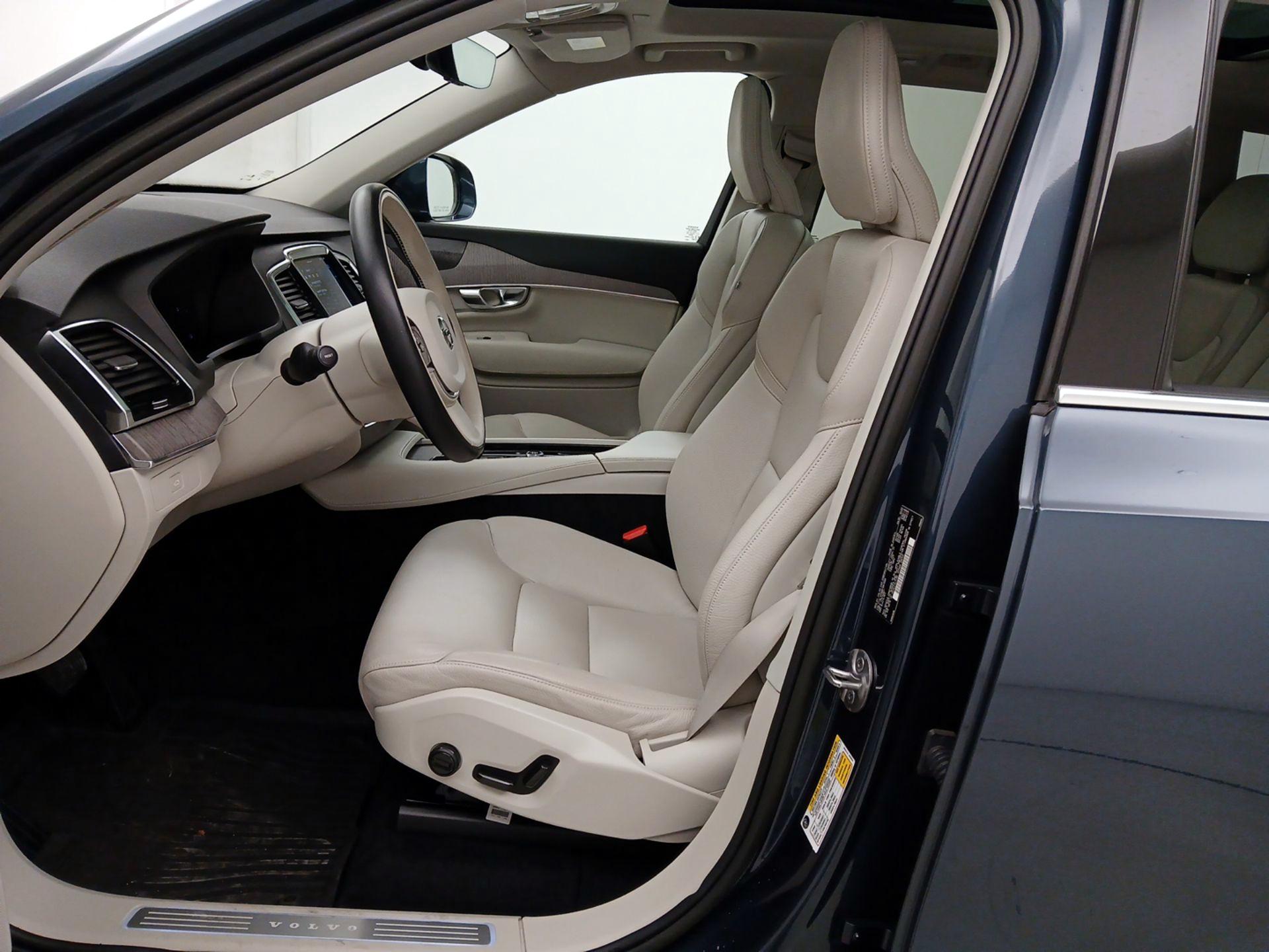 Thumbnail: 2023 Volvo XC90 - 11