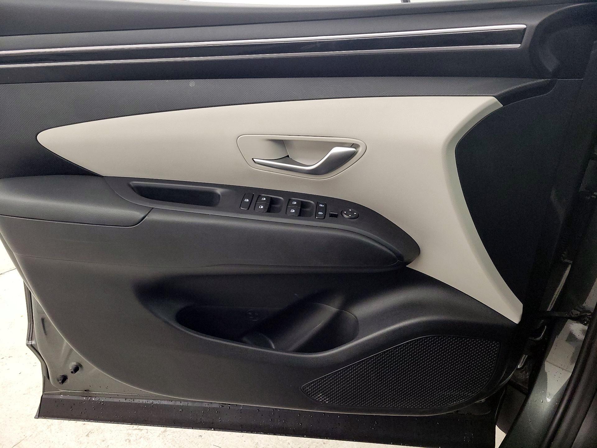 Thumbnail: 2023 Hyundai Tucson - 12